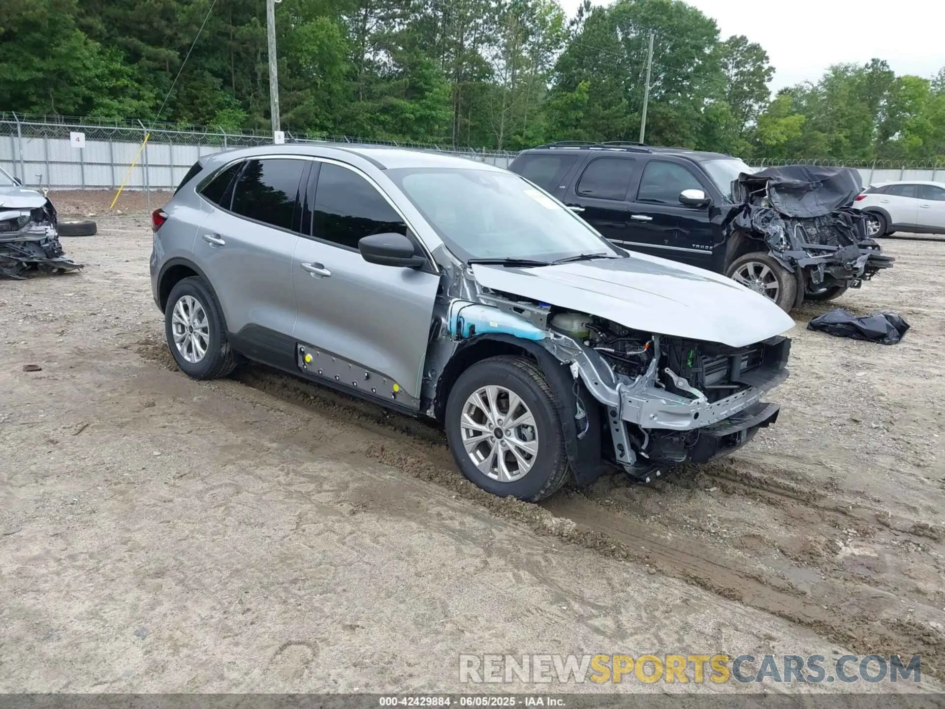 1 Photograph of a damaged car 1FMCU0GN8RUA96030 FORD ESCAPE 2024