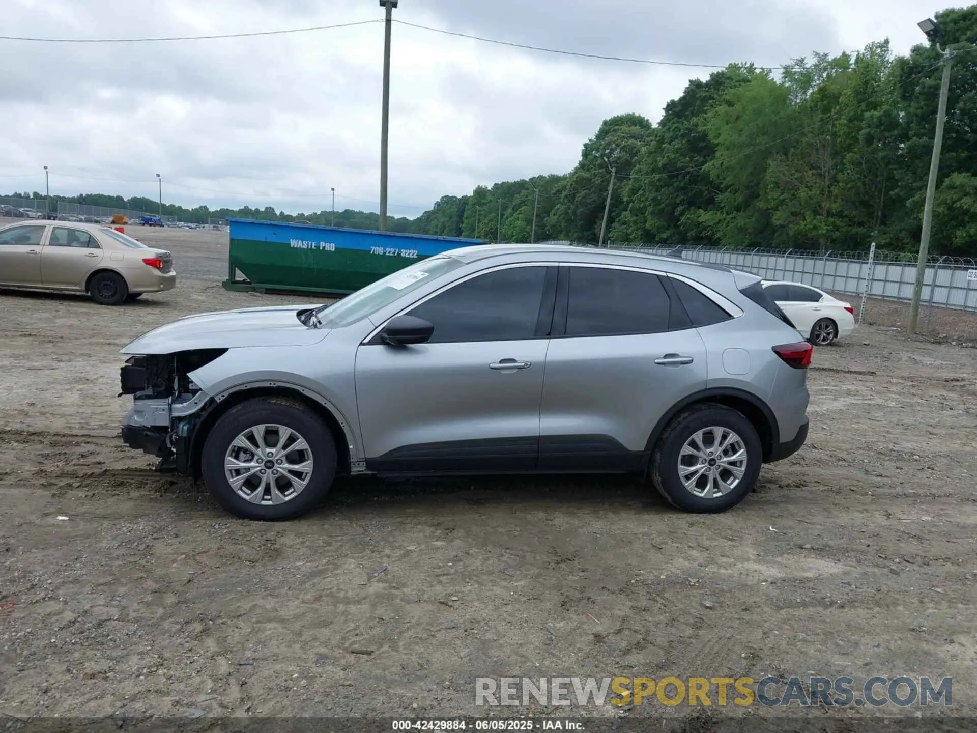 15 Photograph of a damaged car 1FMCU0GN8RUA96030 FORD ESCAPE 2024