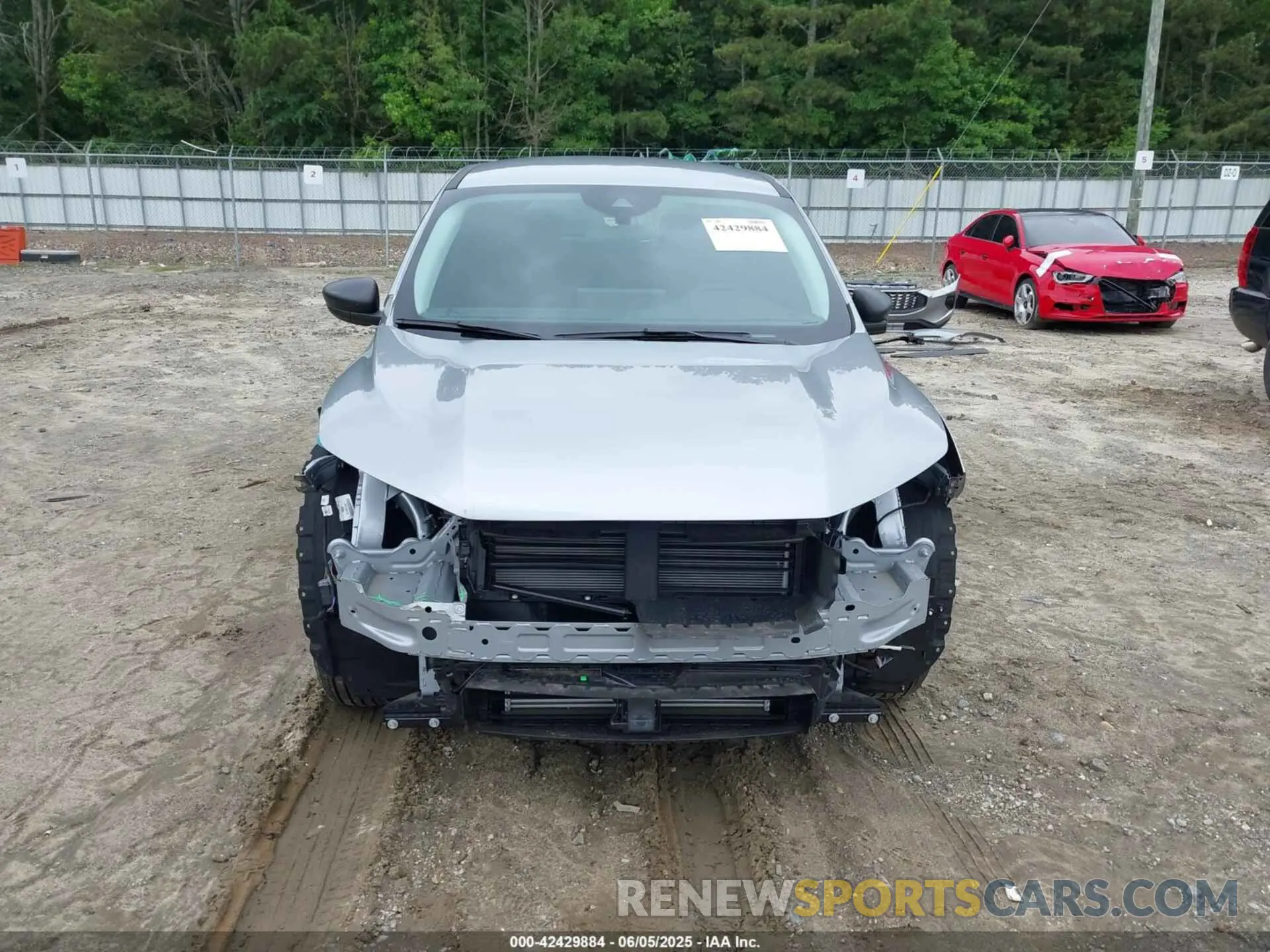 6 Photograph of a damaged car 1FMCU0GN8RUA96030 FORD ESCAPE 2024