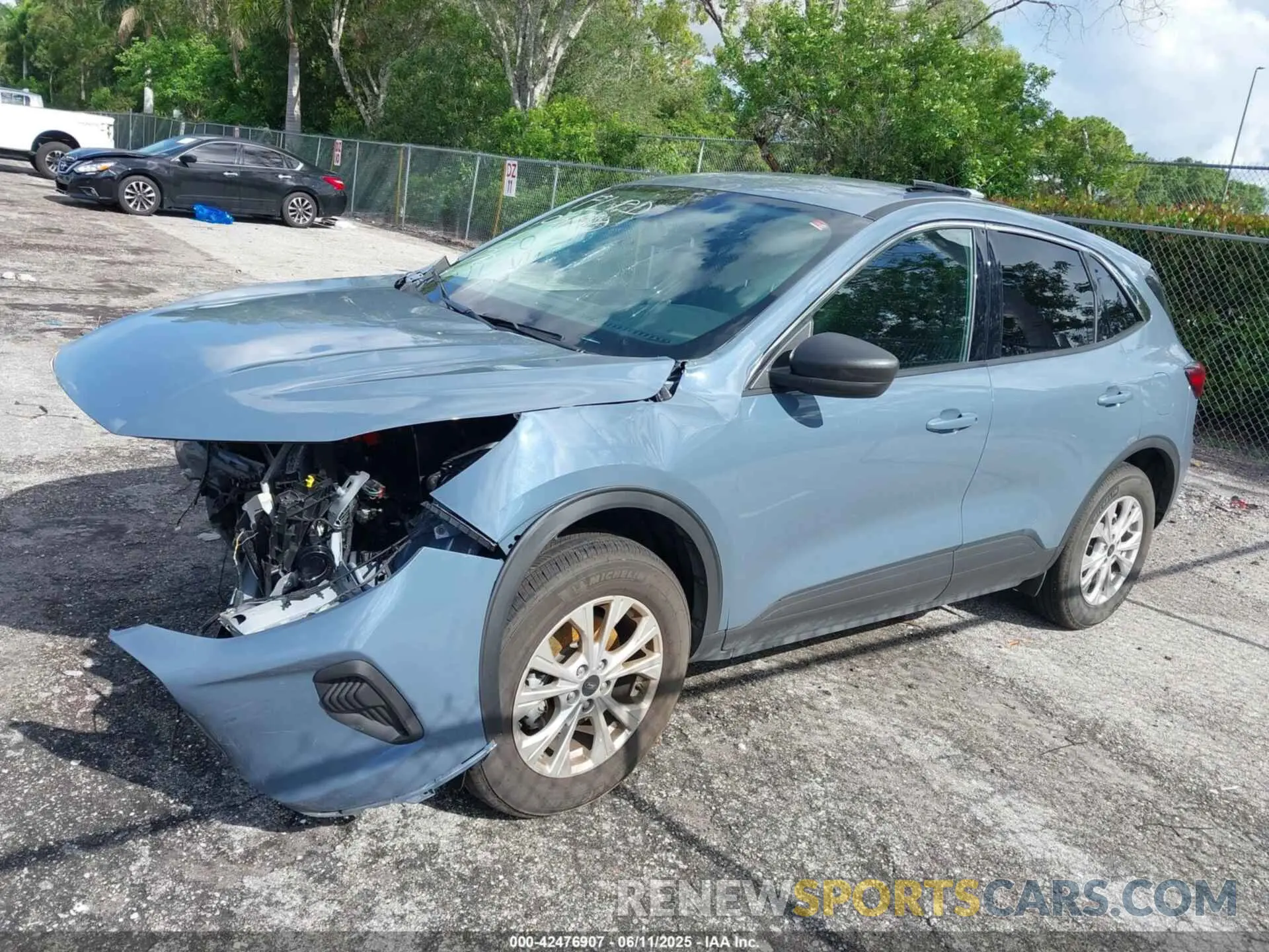 14 Photograph of a damaged car 1FMCU0GN8RUB31567 FORD ESCAPE 2024