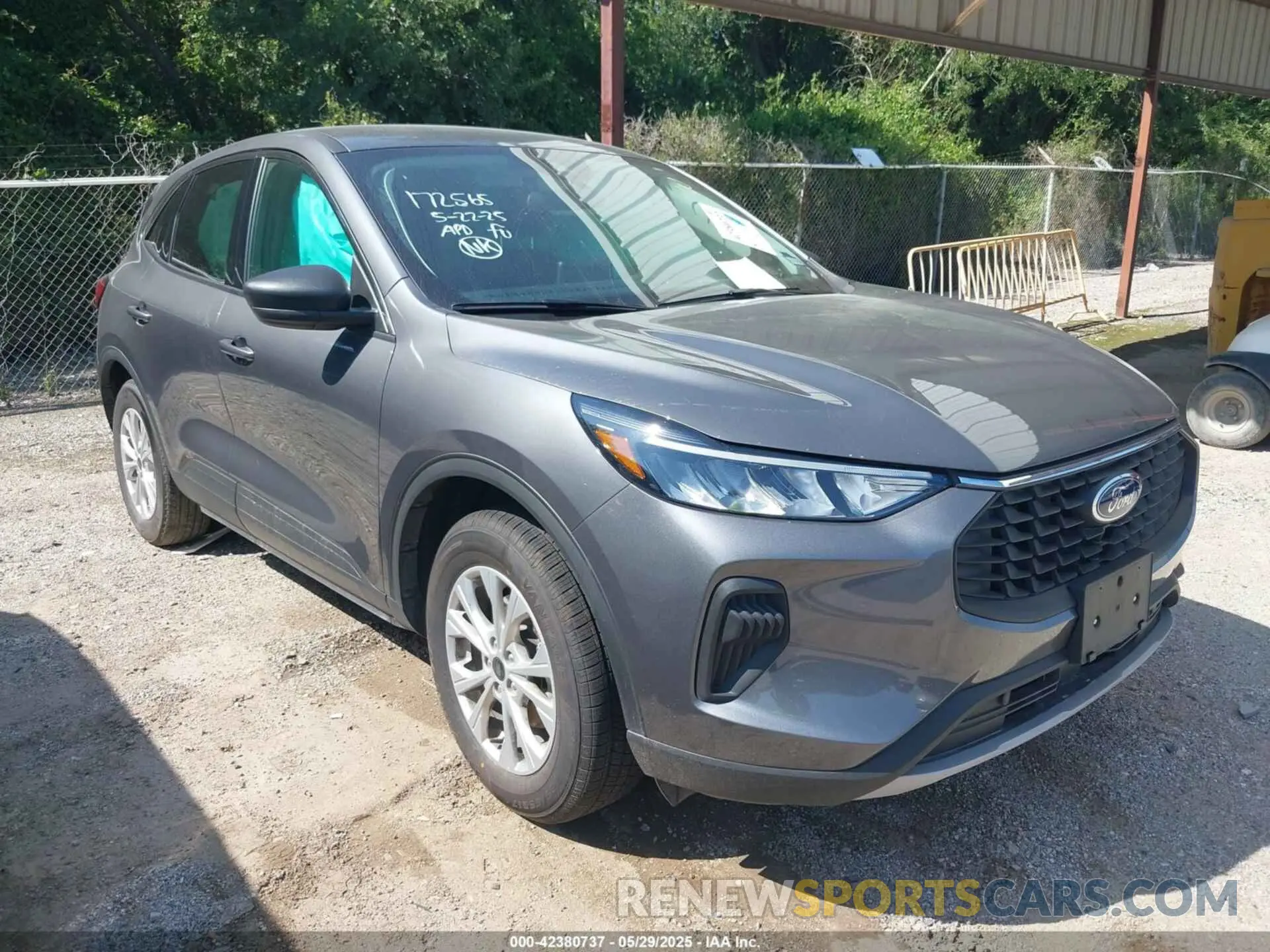 1 Photograph of a damaged car 1FMCU0GN9RUA04732 FORD ESCAPE 2024