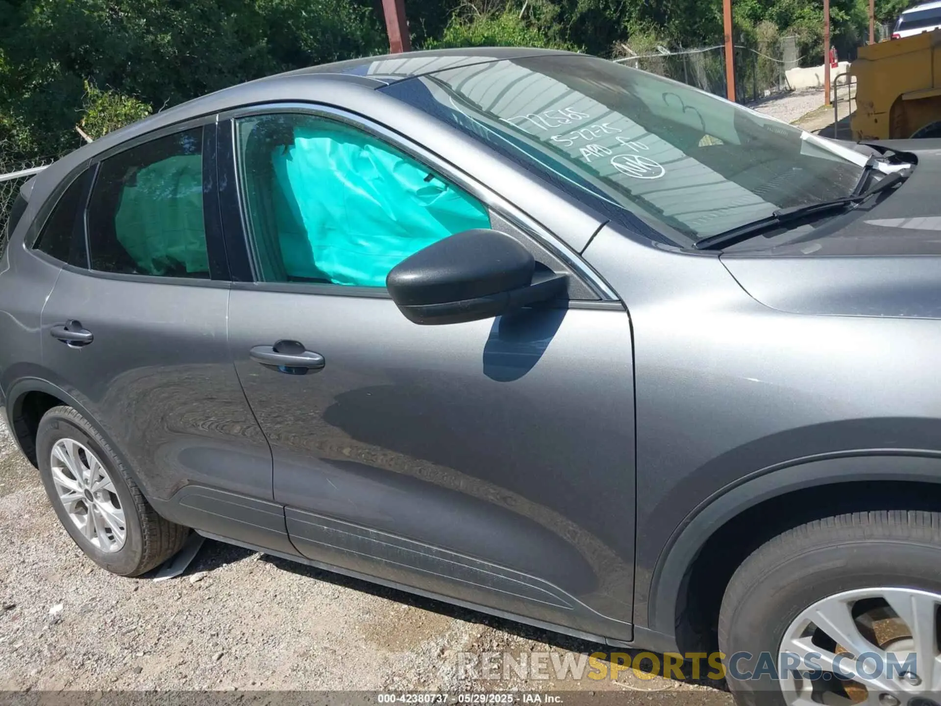 12 Photograph of a damaged car 1FMCU0GN9RUA04732 FORD ESCAPE 2024
