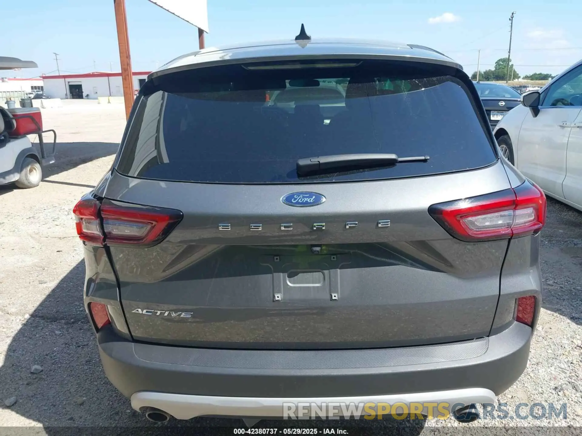 15 Photograph of a damaged car 1FMCU0GN9RUA04732 FORD ESCAPE 2024