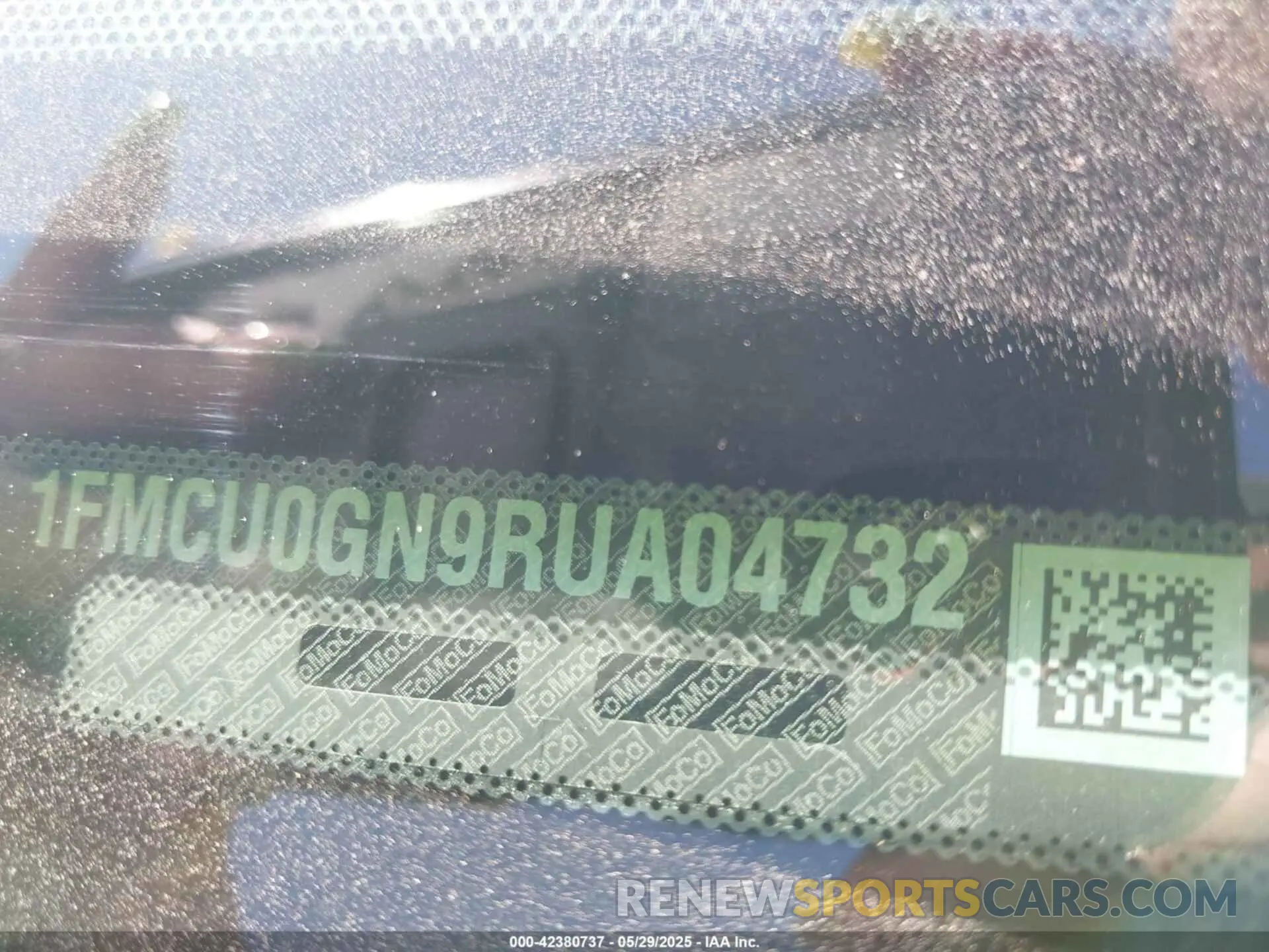 9 Photograph of a damaged car 1FMCU0GN9RUA04732 FORD ESCAPE 2024