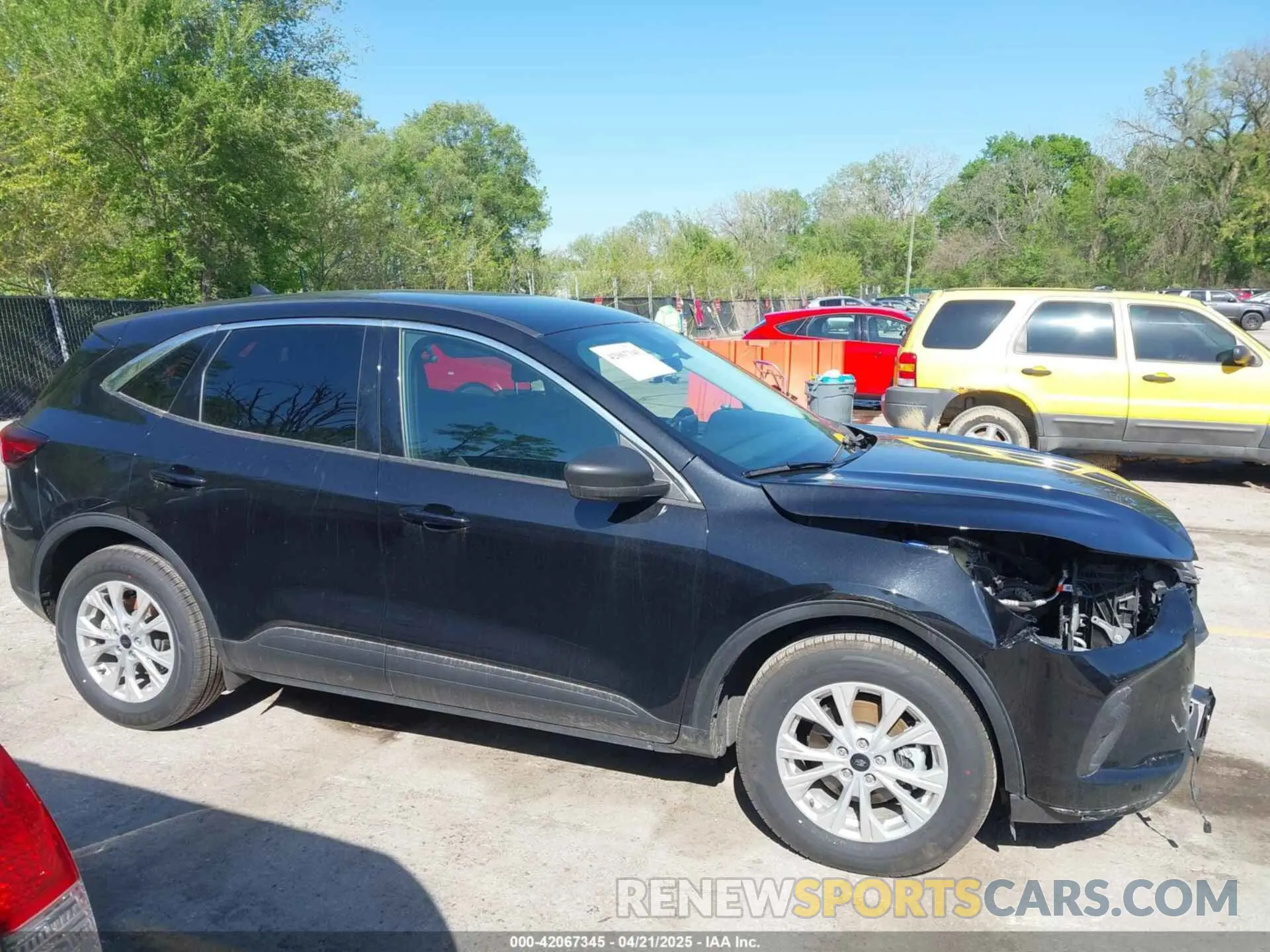 13 Photograph of a damaged car 1FMCU0GN9RUA12474 FORD ESCAPE 2024