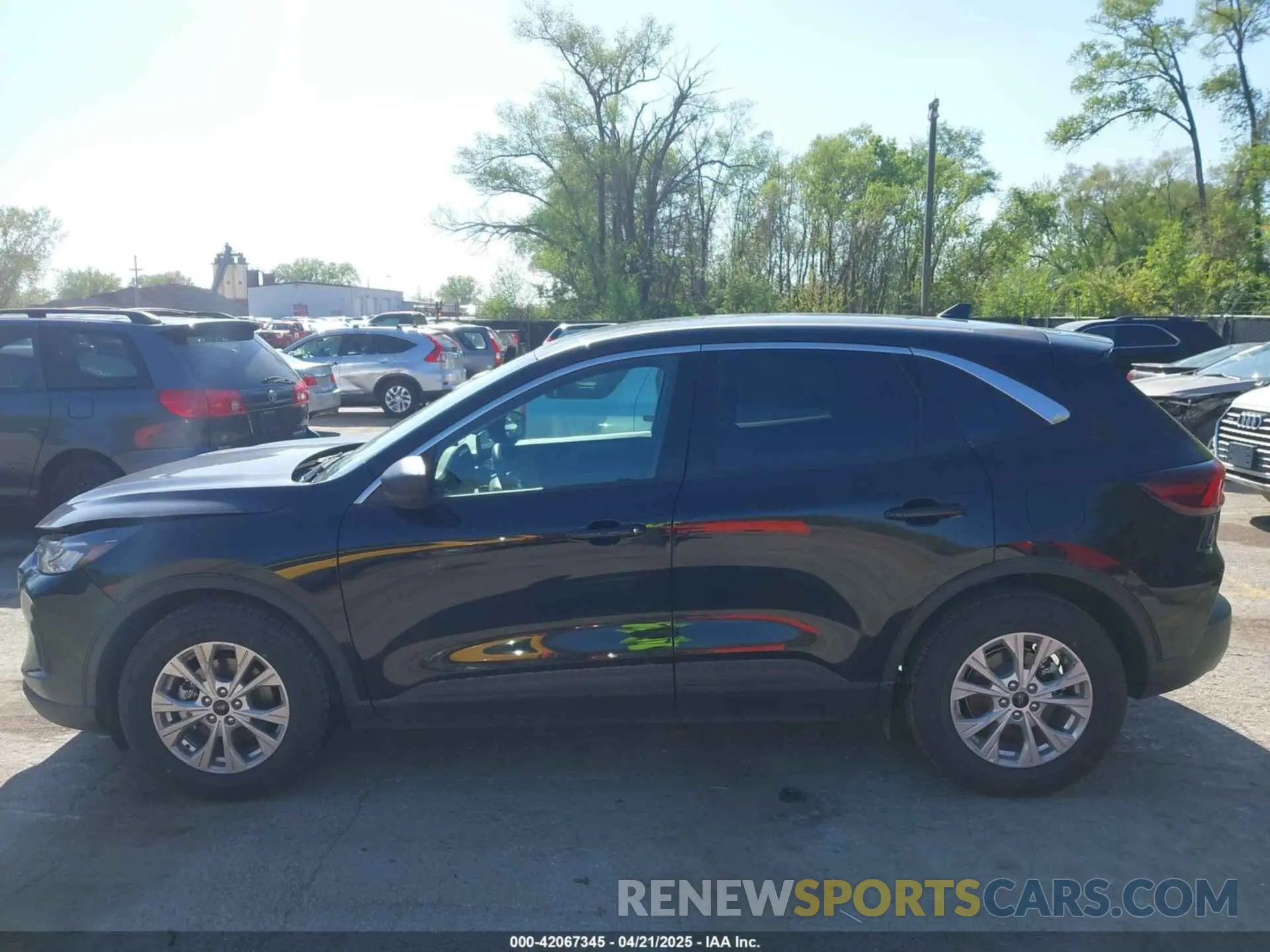14 Photograph of a damaged car 1FMCU0GN9RUA12474 FORD ESCAPE 2024