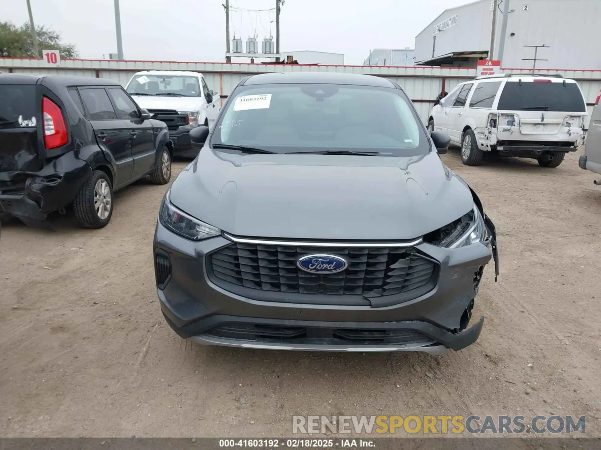 12 Photograph of a damaged car 1FMCU0GNXRUA05291 FORD ESCAPE 2024