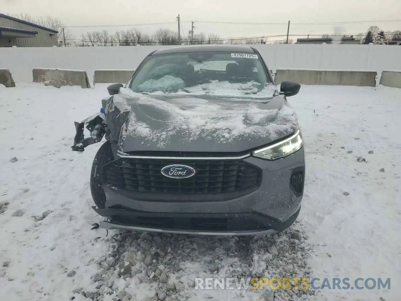 5 Photograph of a damaged car 1FMCU0GNXRUA91265 FORD ESCAPE 2024