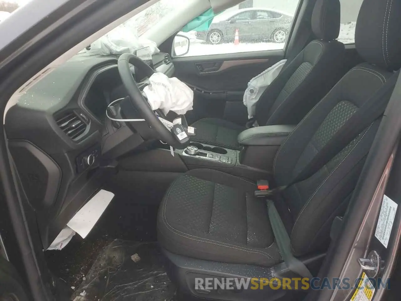 7 Photograph of a damaged car 1FMCU0GNXRUA91265 FORD ESCAPE 2024