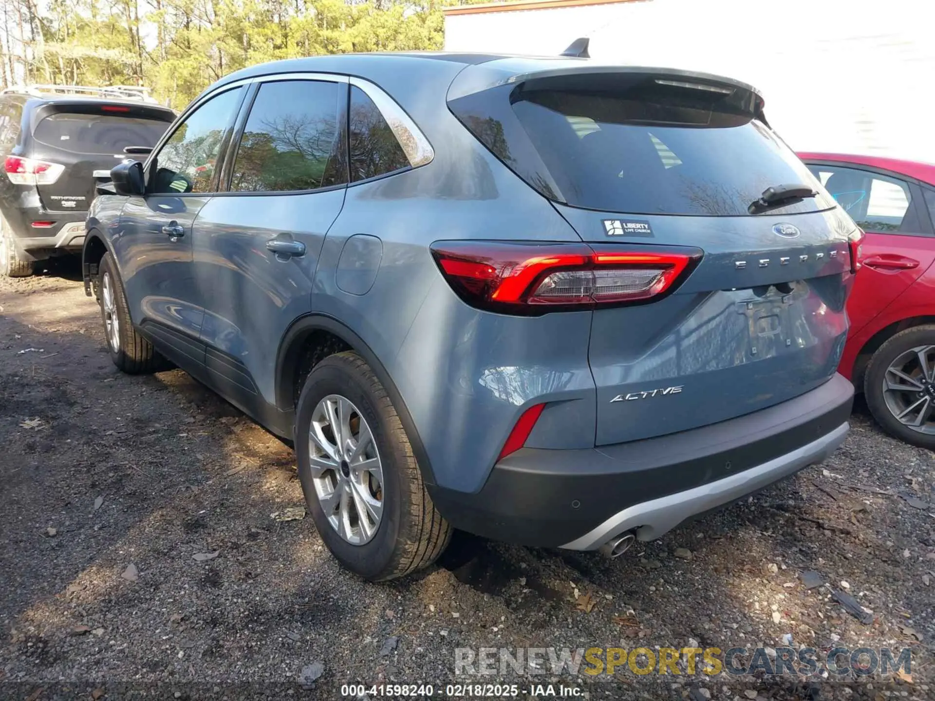 3 Photograph of a damaged car 1FMCU0GNXRUB34776 FORD ESCAPE 2024