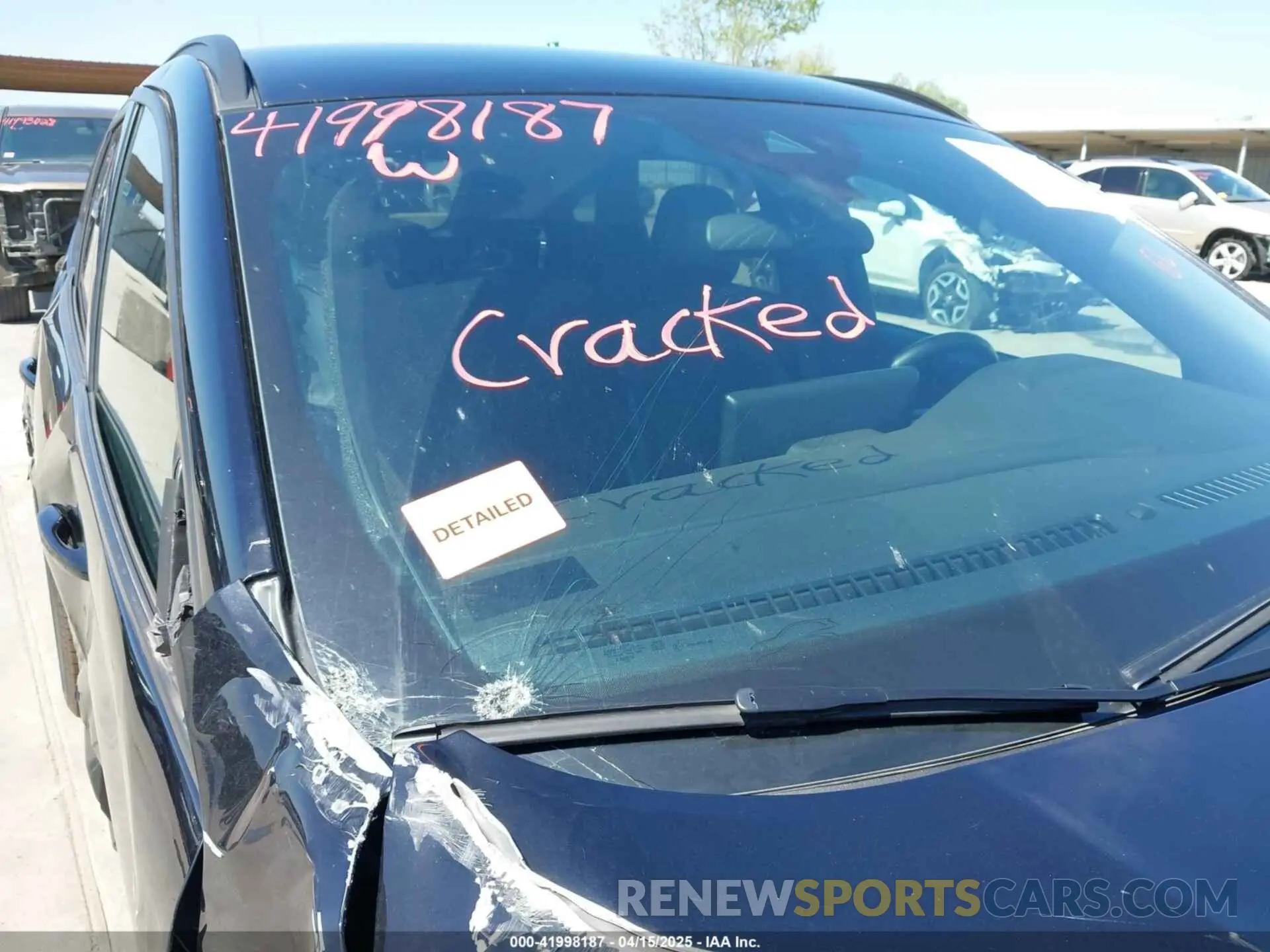 19 Photograph of a damaged car 1FMCU0MN0RUA16224 FORD ESCAPE 2024