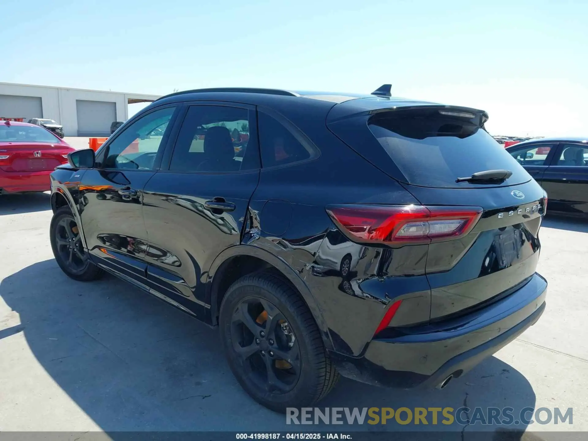 3 Photograph of a damaged car 1FMCU0MN0RUA16224 FORD ESCAPE 2024