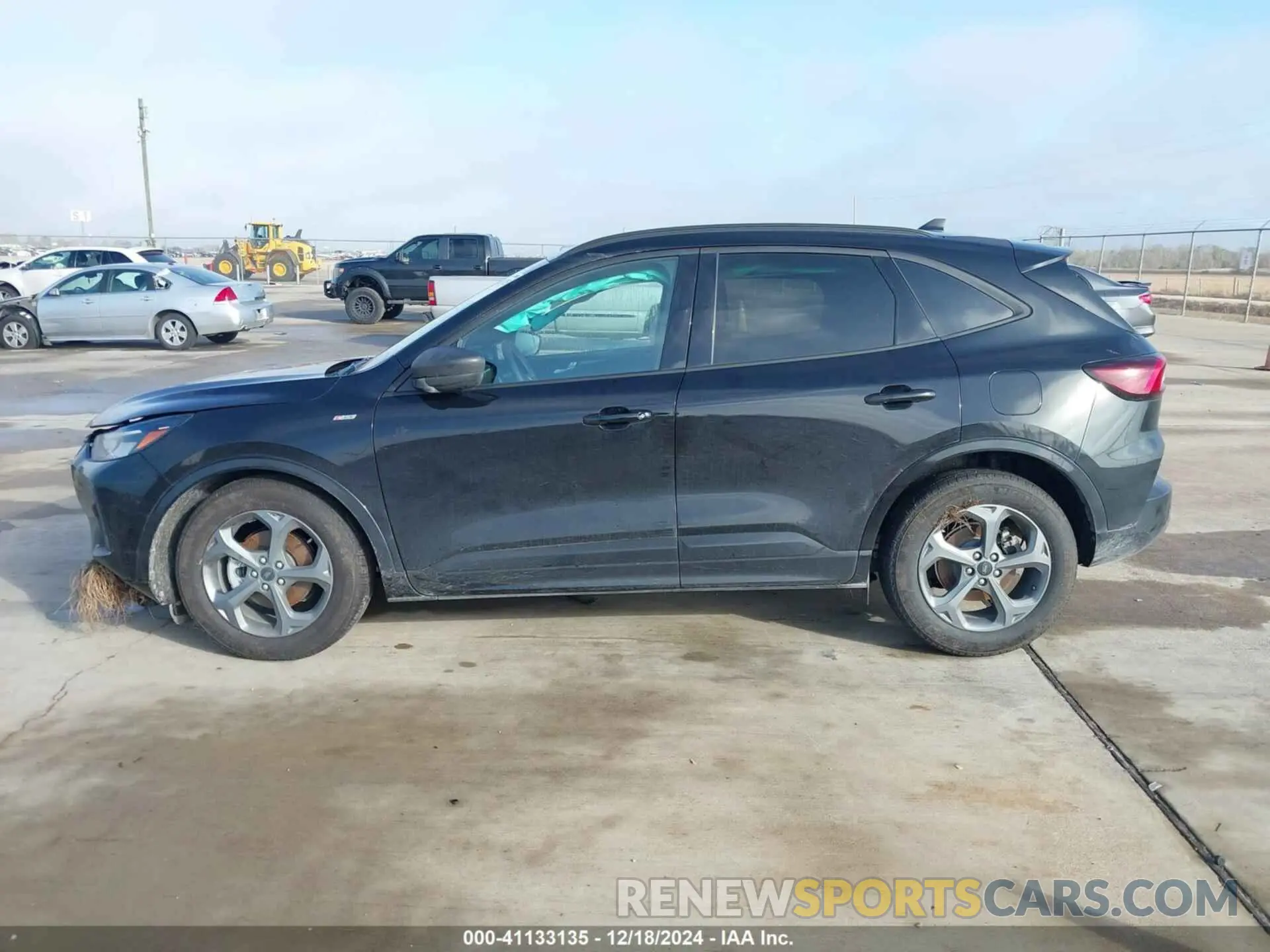 14 Photograph of a damaged car 1FMCU0MN0RUA83826 FORD ESCAPE 2024