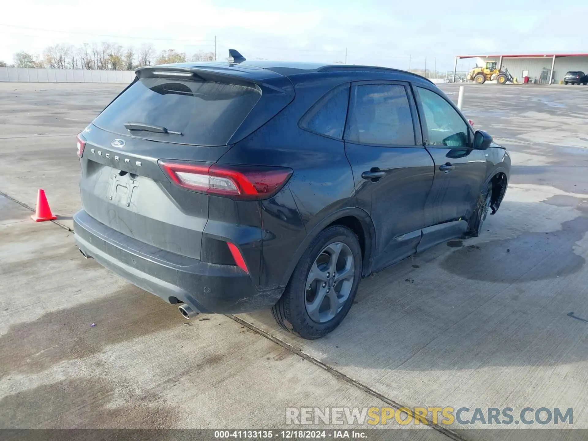 4 Photograph of a damaged car 1FMCU0MN0RUA83826 FORD ESCAPE 2024