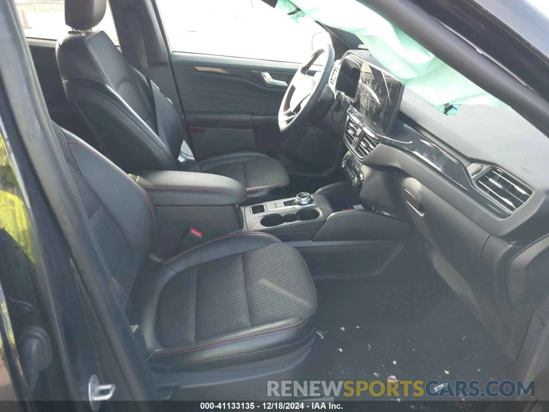 5 Photograph of a damaged car 1FMCU0MN0RUA83826 FORD ESCAPE 2024