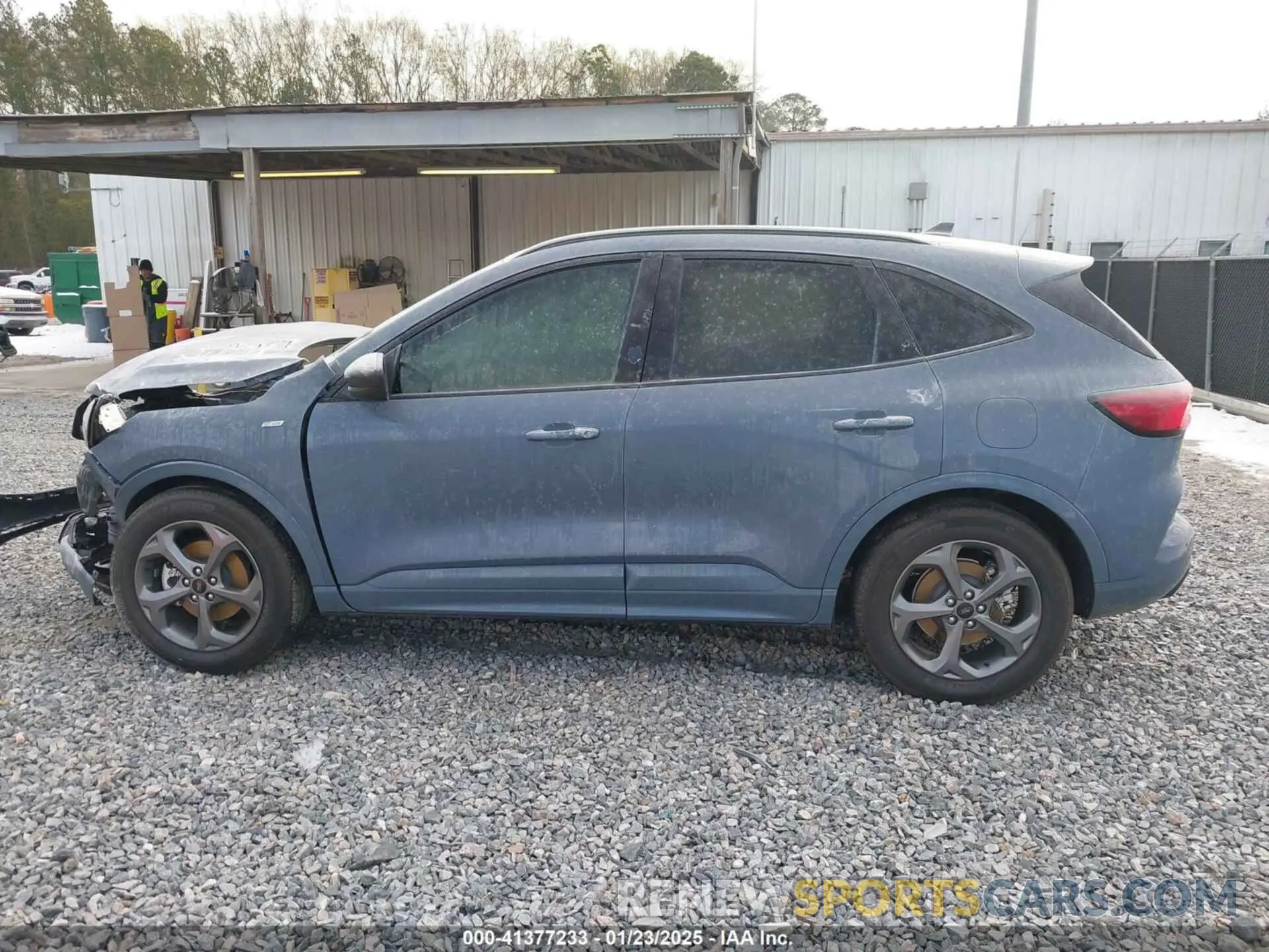 15 Photograph of a damaged car 1FMCU0MN1RUA10495 FORD ESCAPE 2024