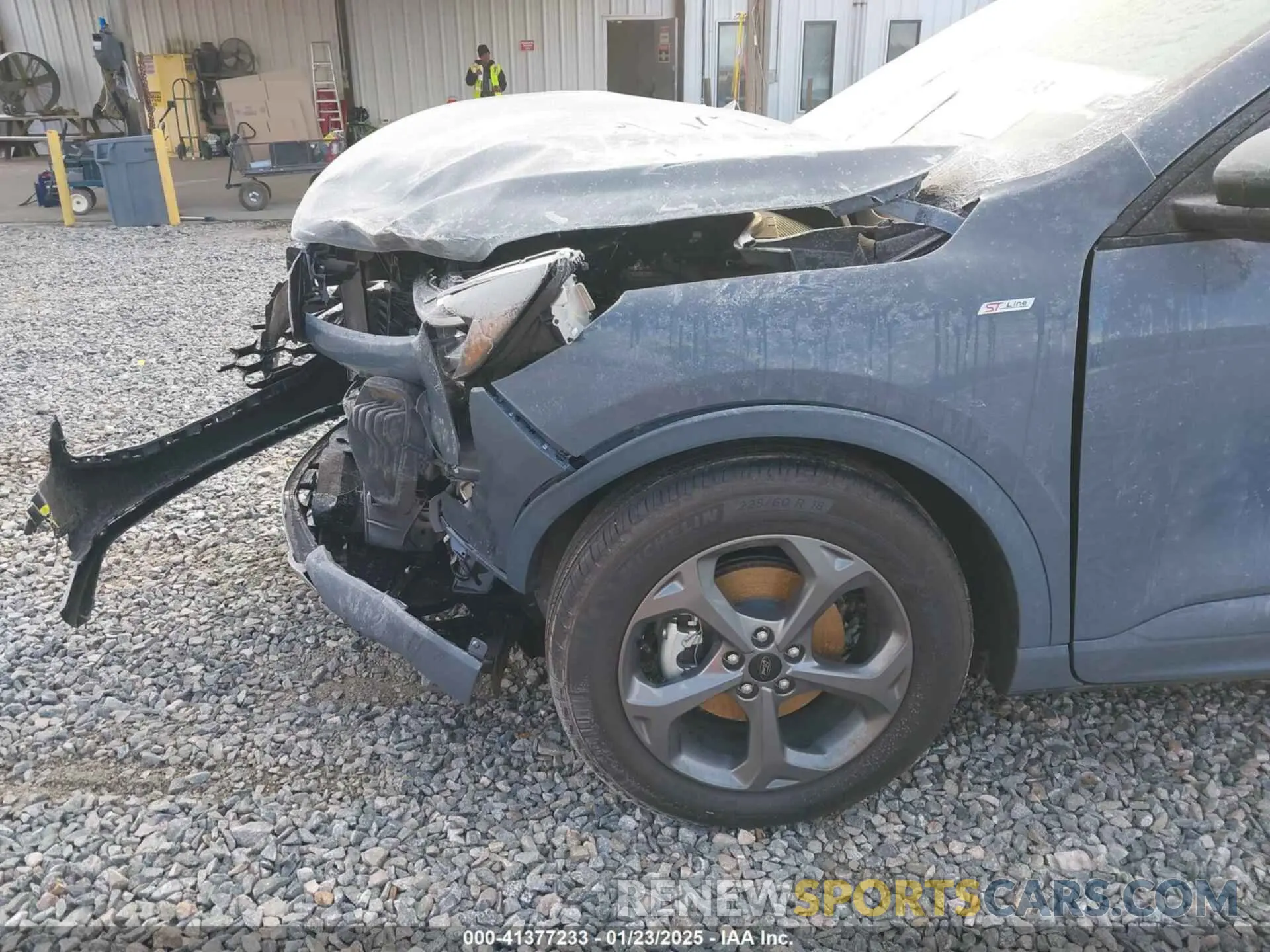 6 Photograph of a damaged car 1FMCU0MN1RUA10495 FORD ESCAPE 2024
