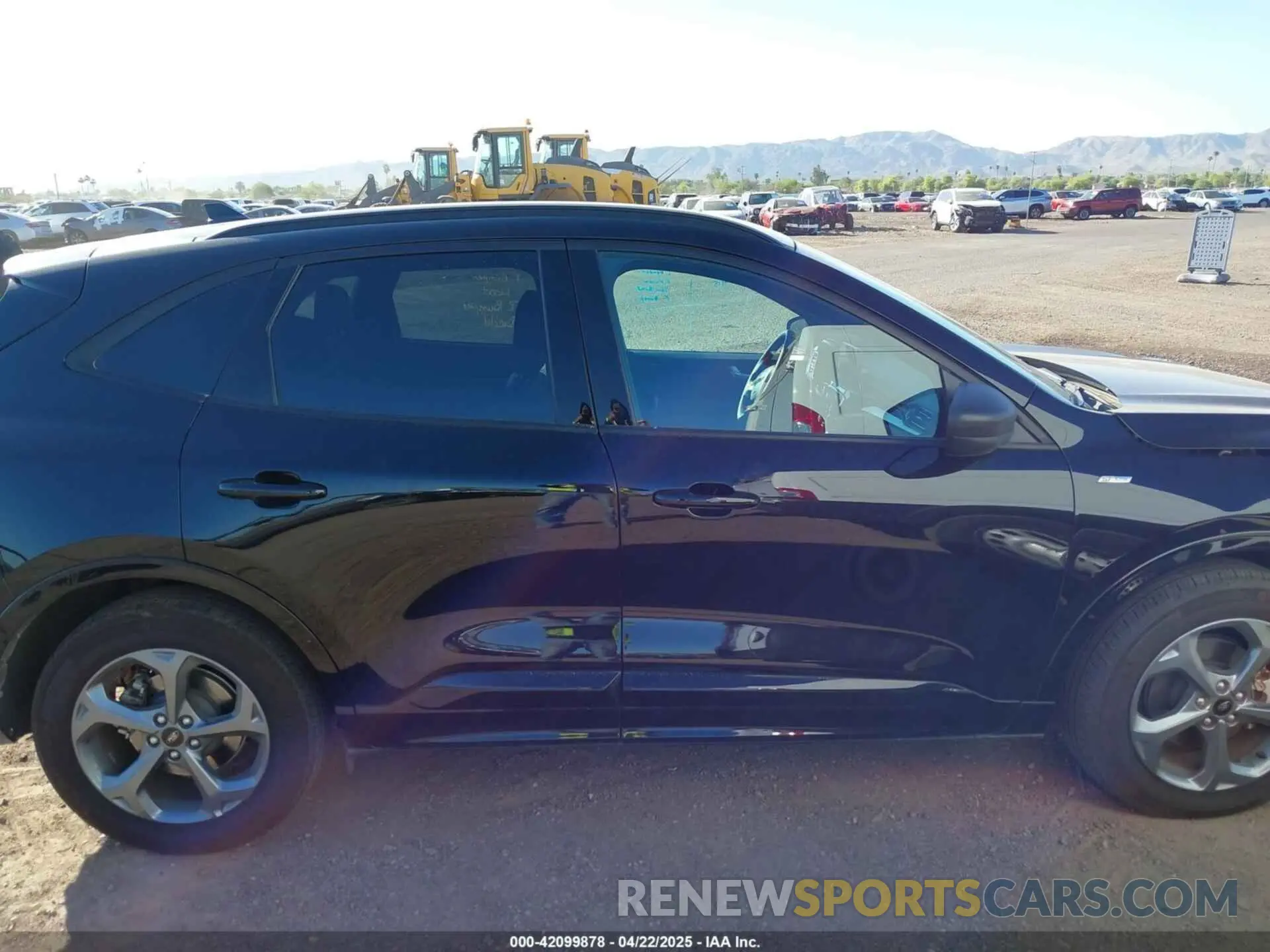 13 Photograph of a damaged car 1FMCU0MN1RUA12893 FORD ESCAPE 2024
