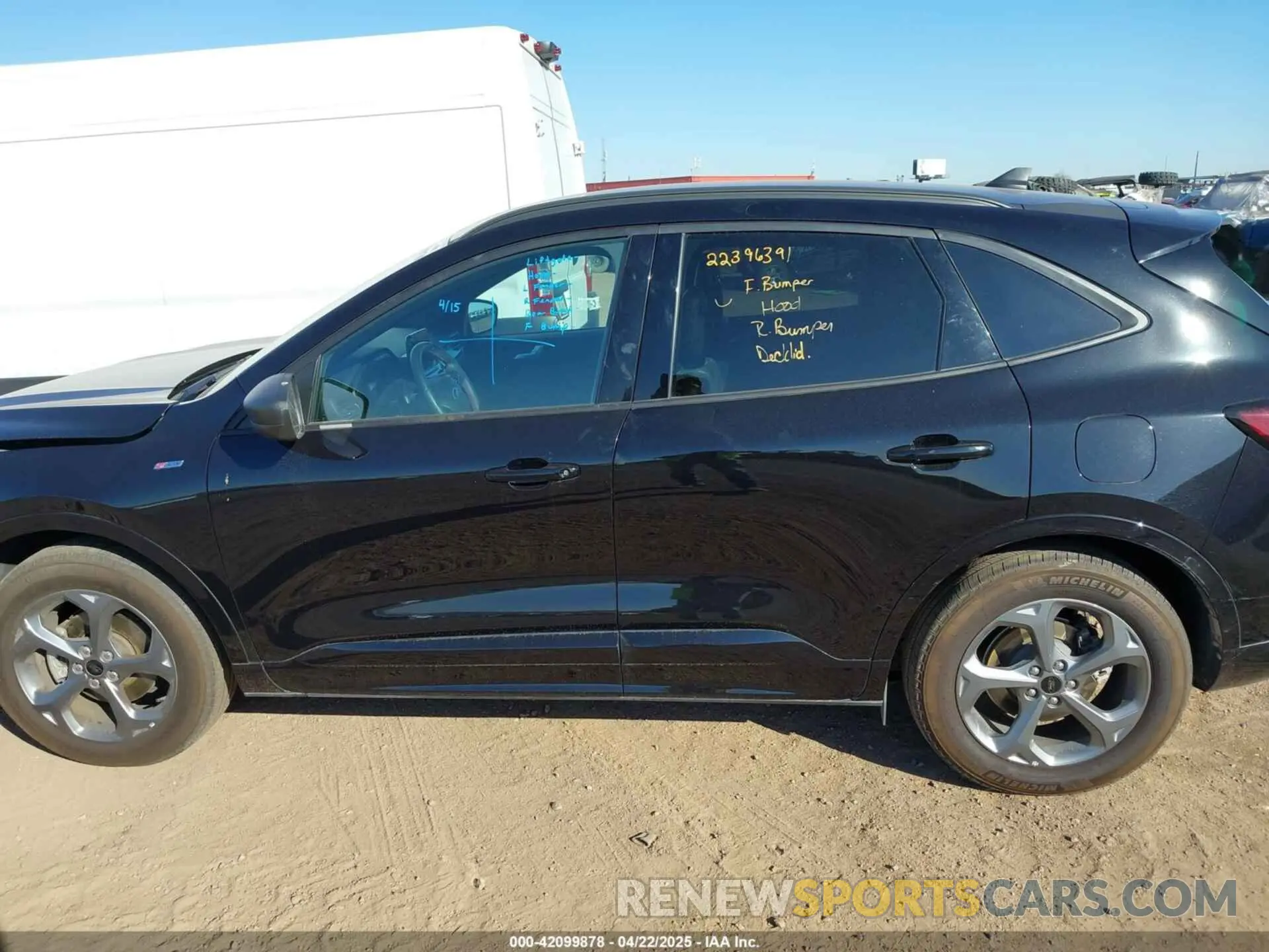 14 Photograph of a damaged car 1FMCU0MN1RUA12893 FORD ESCAPE 2024