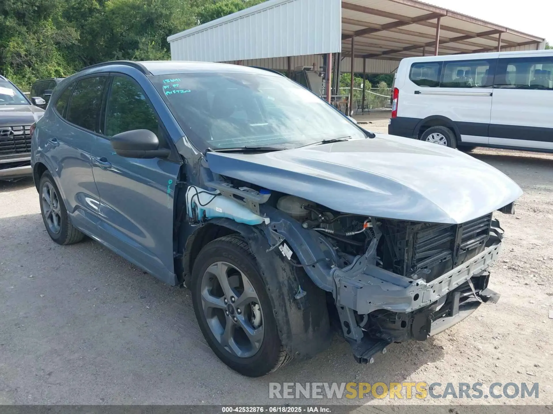 1 Photograph of a damaged car 1FMCU0MN2RUA12045 FORD ESCAPE 2024