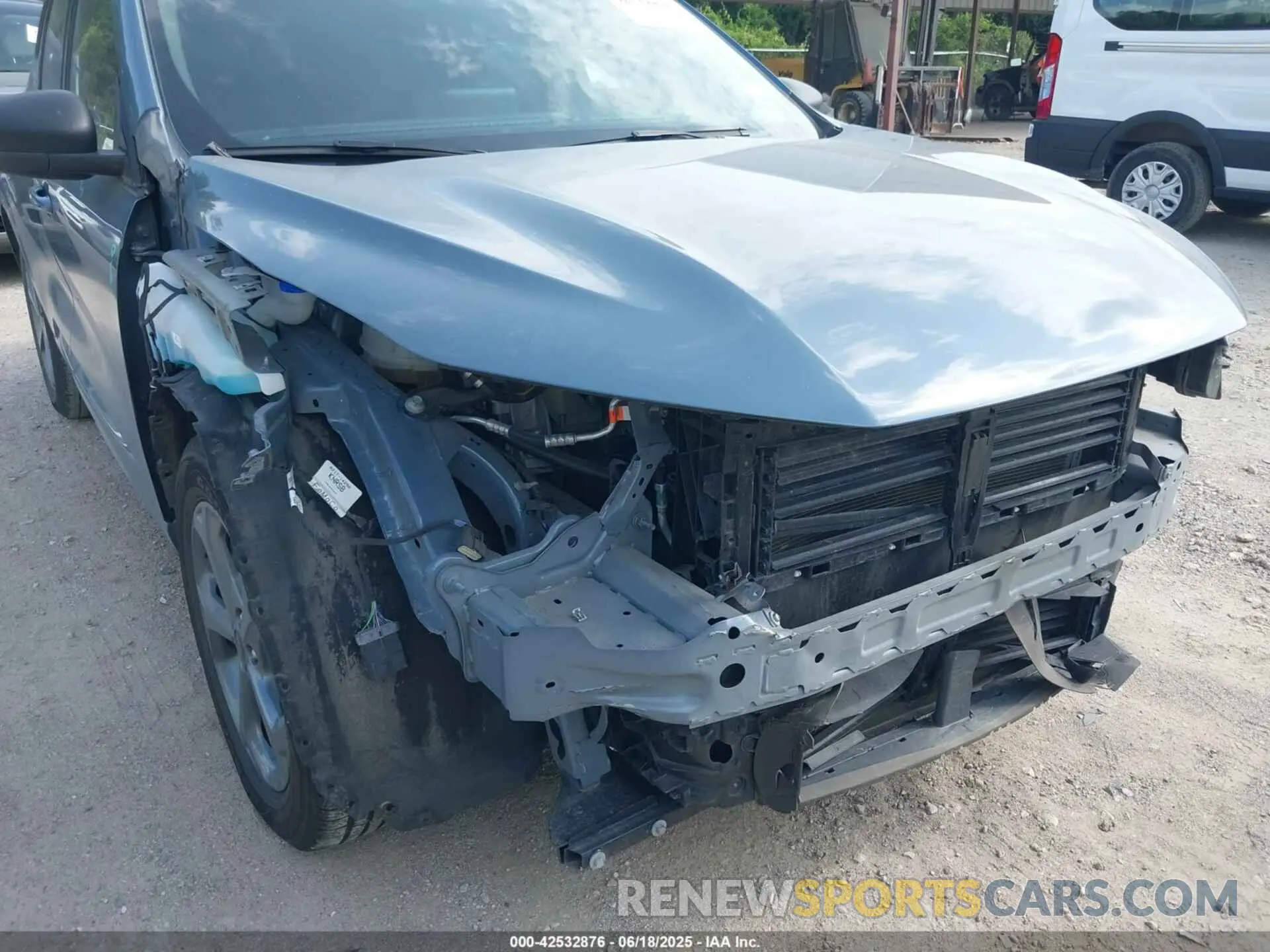 6 Photograph of a damaged car 1FMCU0MN2RUA12045 FORD ESCAPE 2024