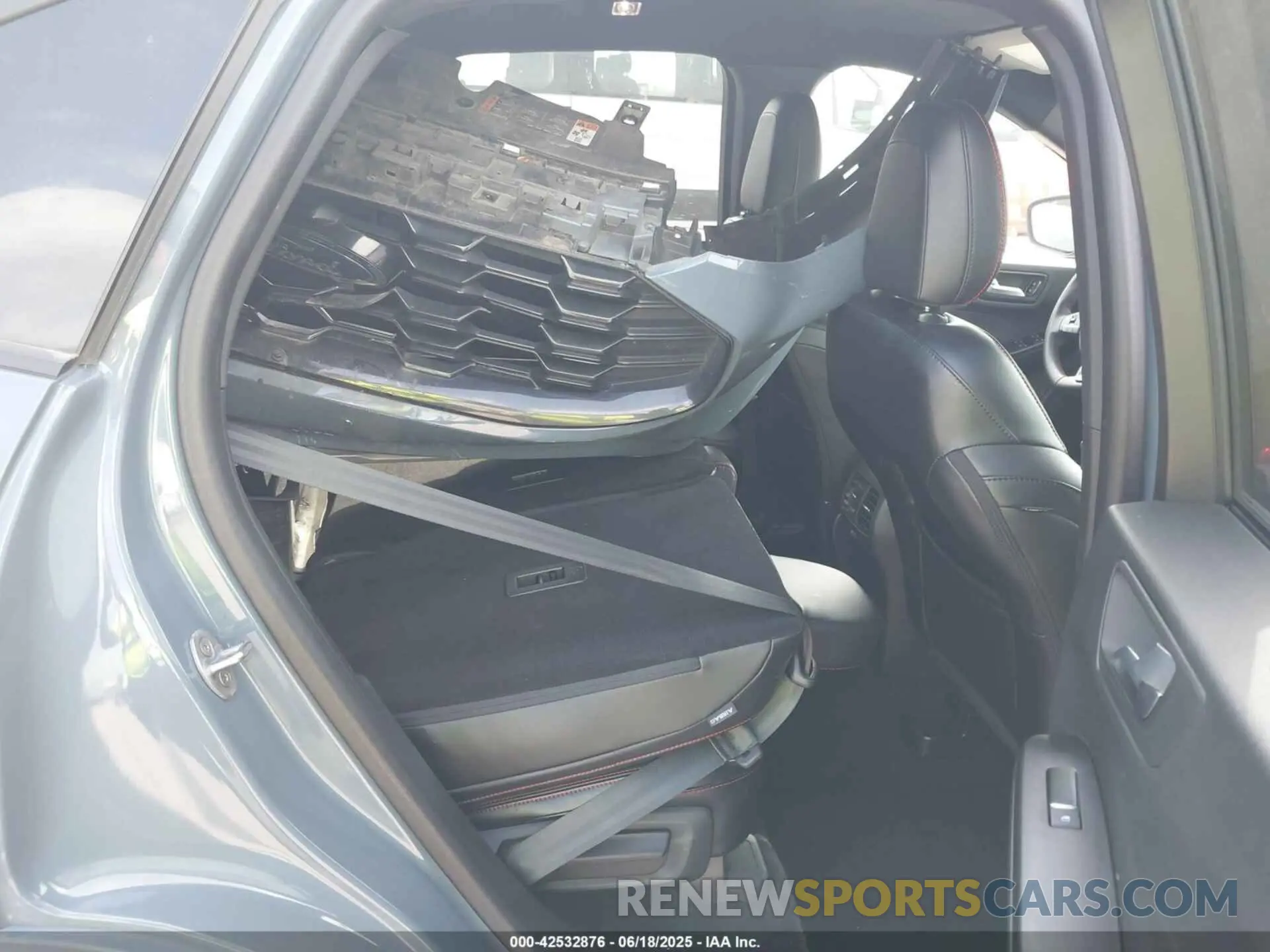 8 Photograph of a damaged car 1FMCU0MN2RUA12045 FORD ESCAPE 2024