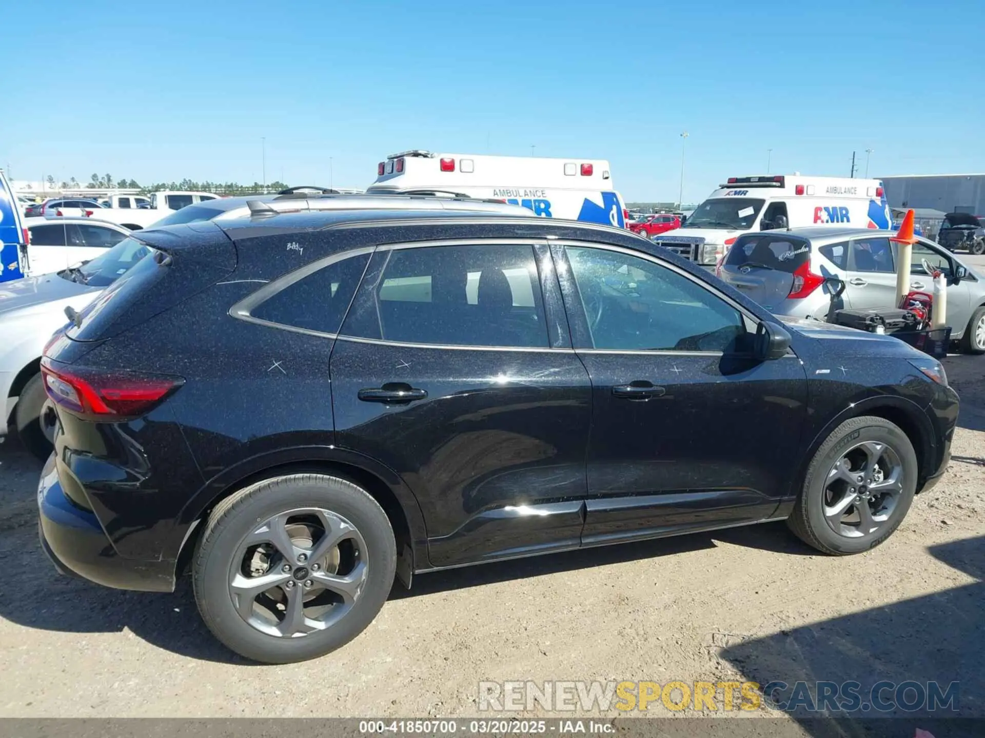 13 Photograph of a damaged car 1FMCU0MN2RUA12837 FORD ESCAPE 2024