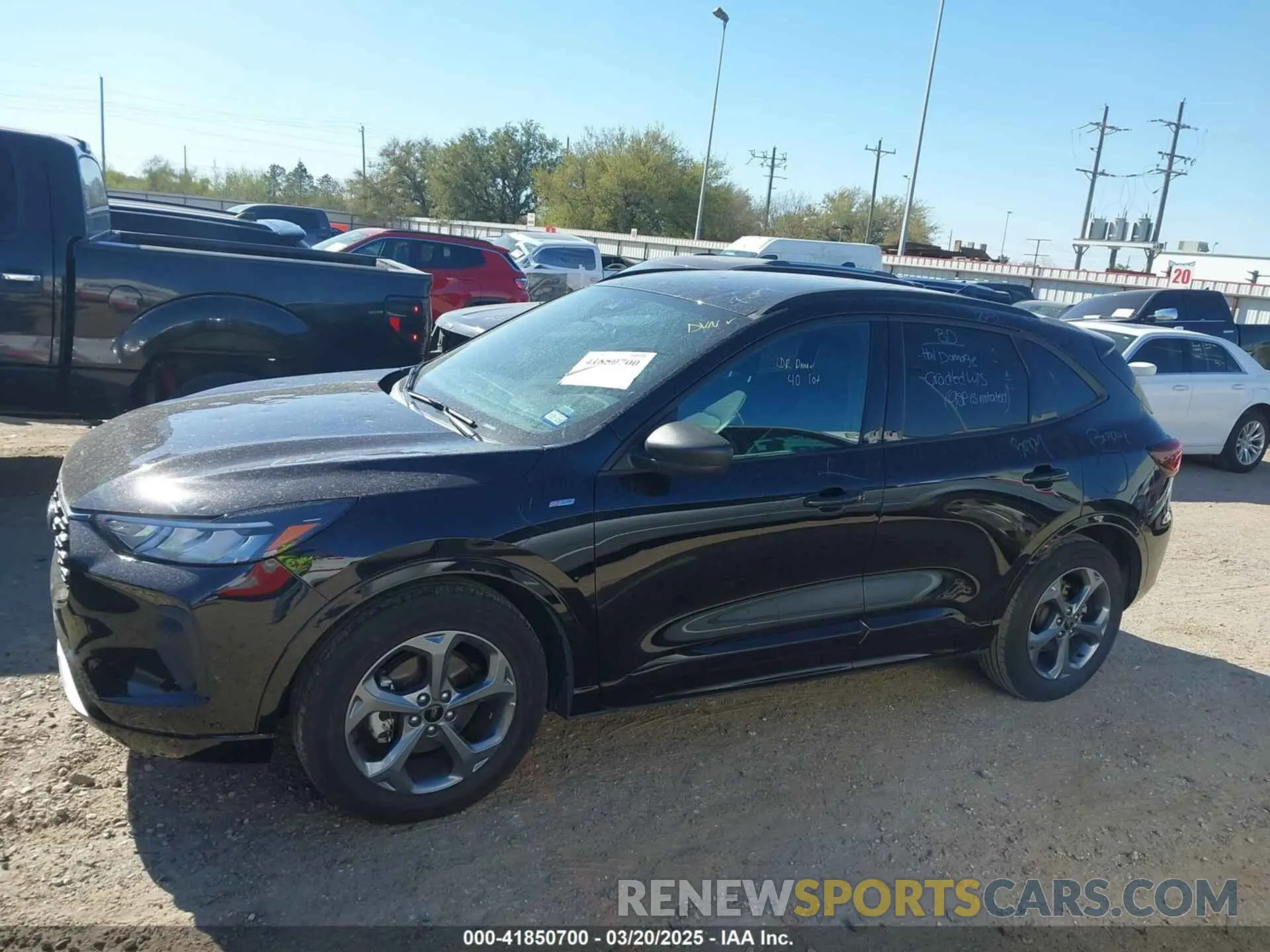 14 Photograph of a damaged car 1FMCU0MN2RUA12837 FORD ESCAPE 2024