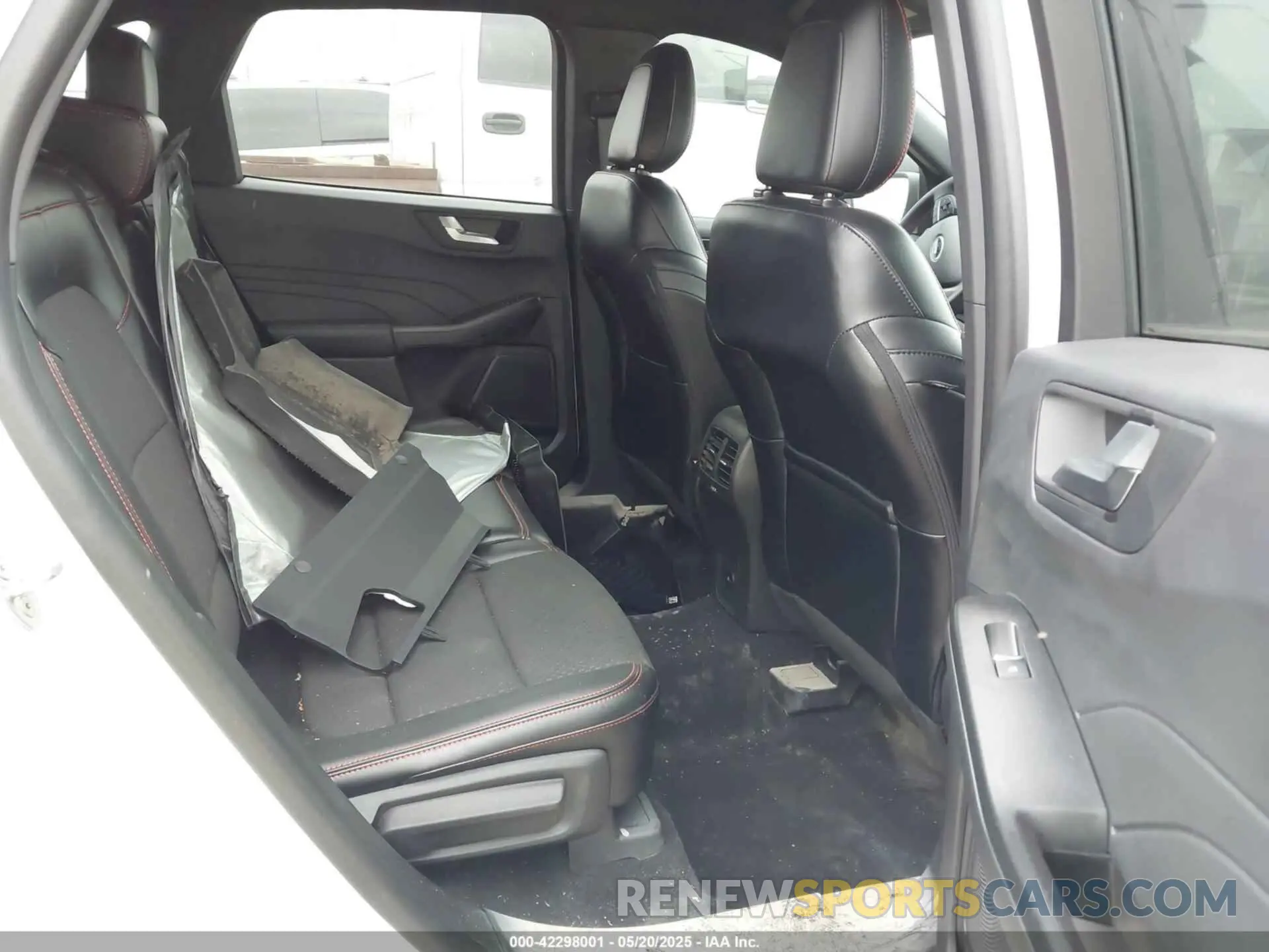 8 Photograph of a damaged car 1FMCU0MN2RUA18959 FORD ESCAPE 2024