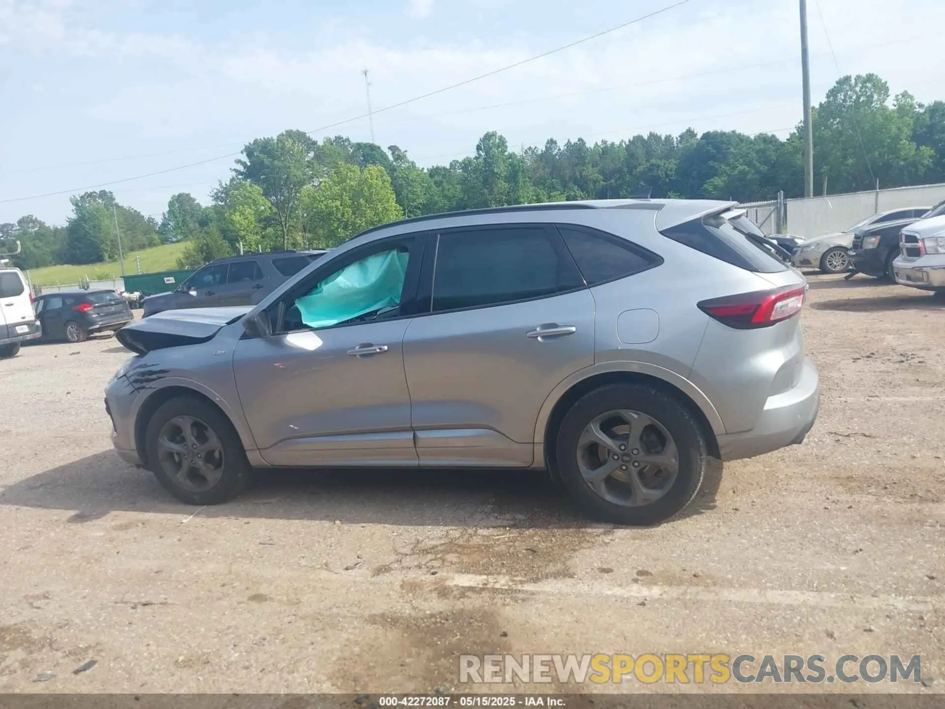 14 Photograph of a damaged car 1FMCU0MN2RUB29611 FORD ESCAPE 2024