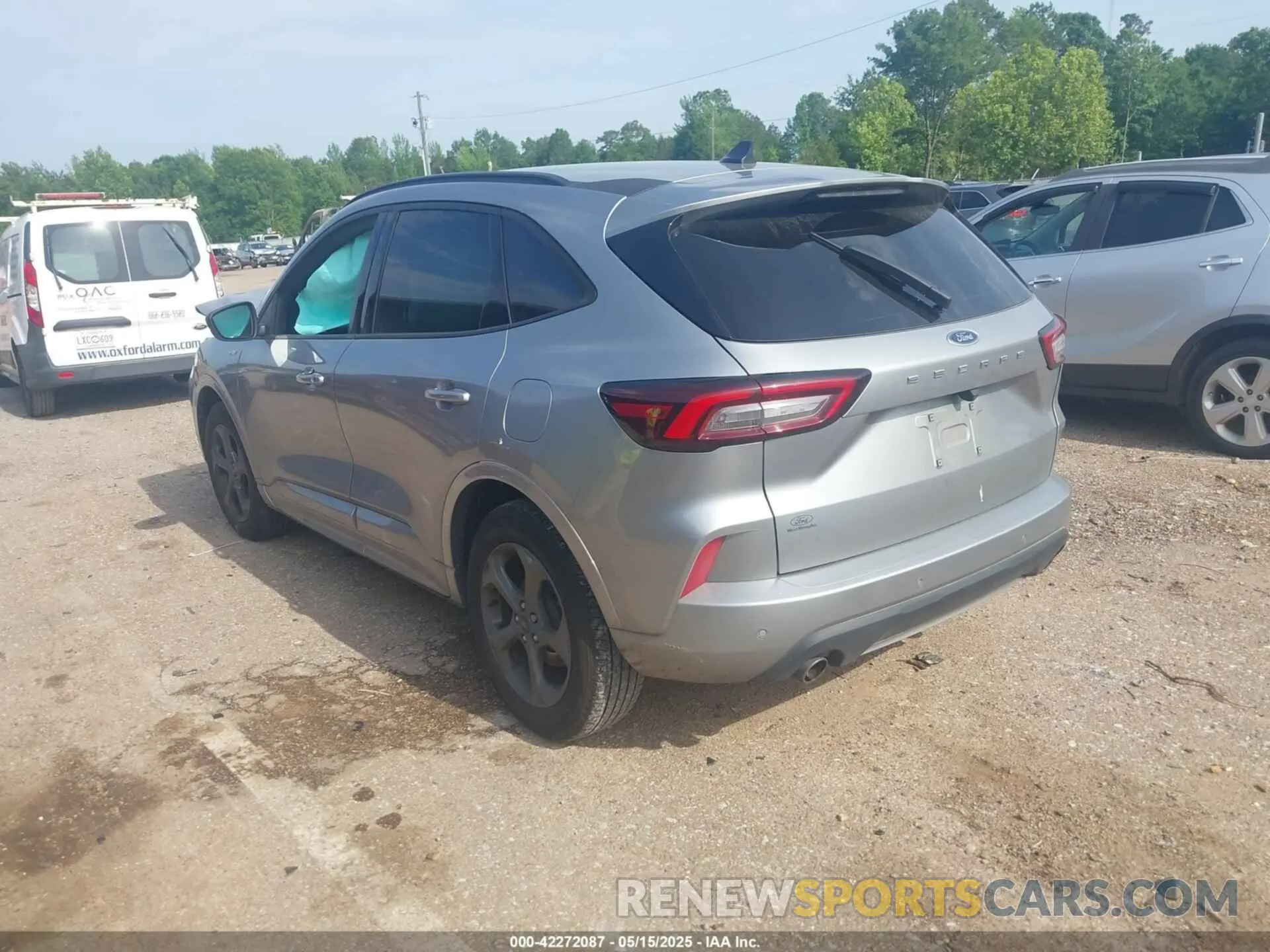 3 Photograph of a damaged car 1FMCU0MN2RUB29611 FORD ESCAPE 2024