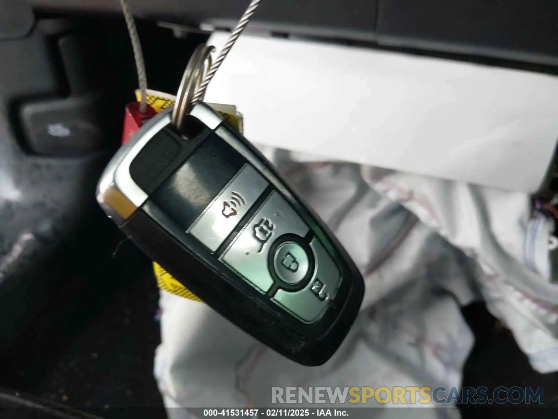 11 Photograph of a damaged car 1FMCU0MN2RUB58851 FORD ESCAPE 2024