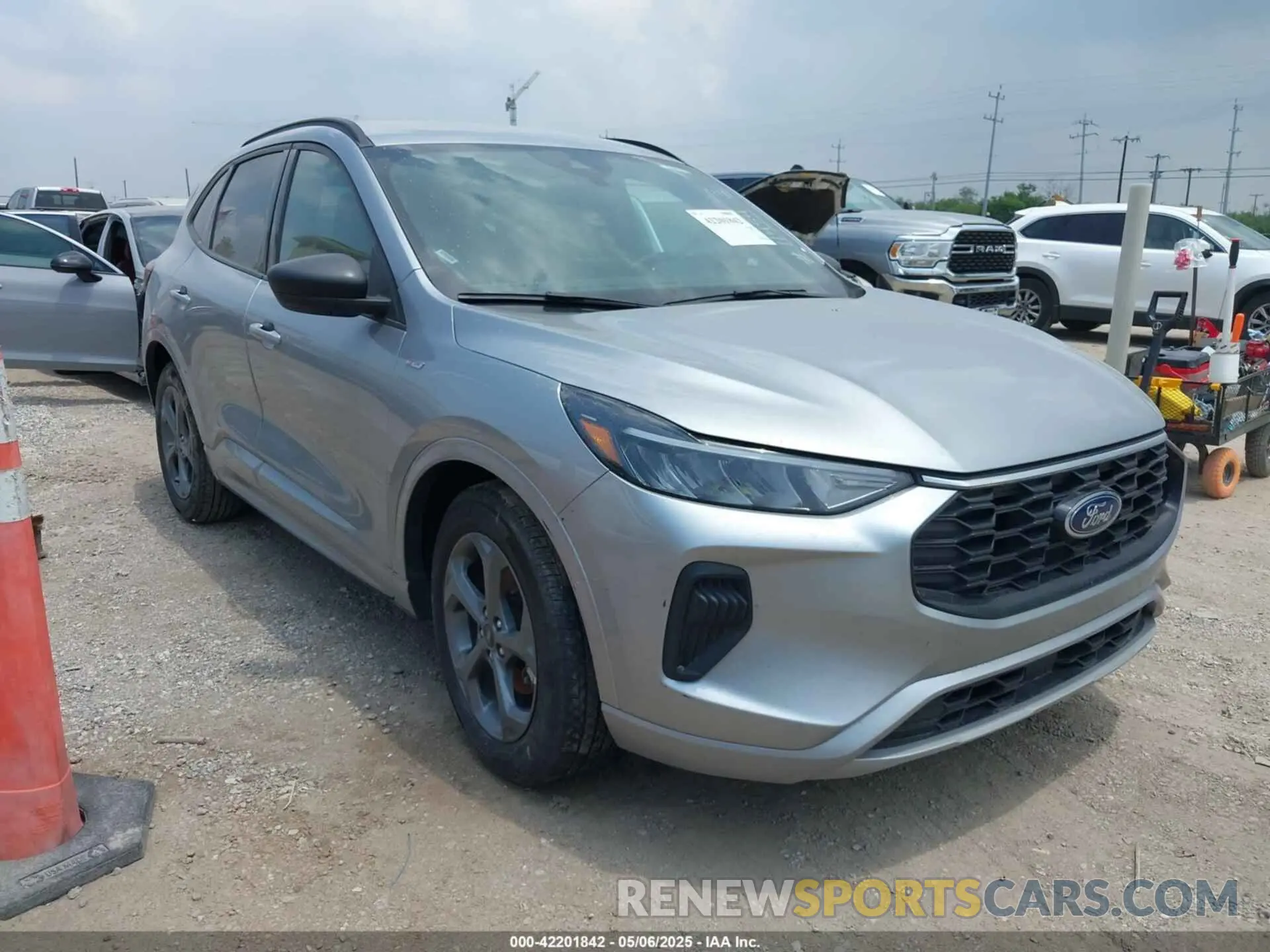 1 Photograph of a damaged car 1FMCU0MN3RUA11499 FORD ESCAPE 2024