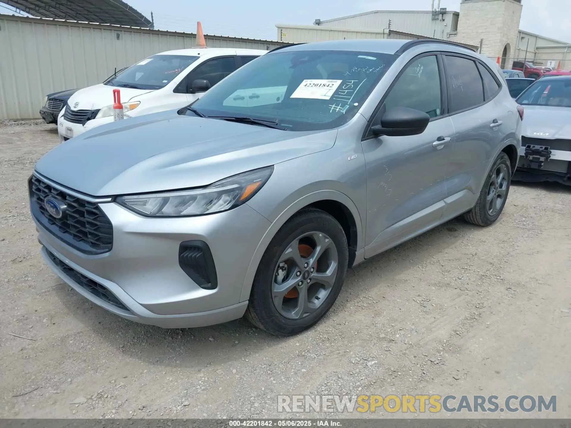 2 Photograph of a damaged car 1FMCU0MN3RUA11499 FORD ESCAPE 2024