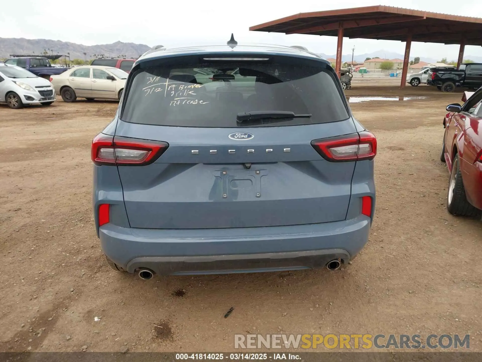 16 Photograph of a damaged car 1FMCU0MN6RUA12808 FORD ESCAPE 2024