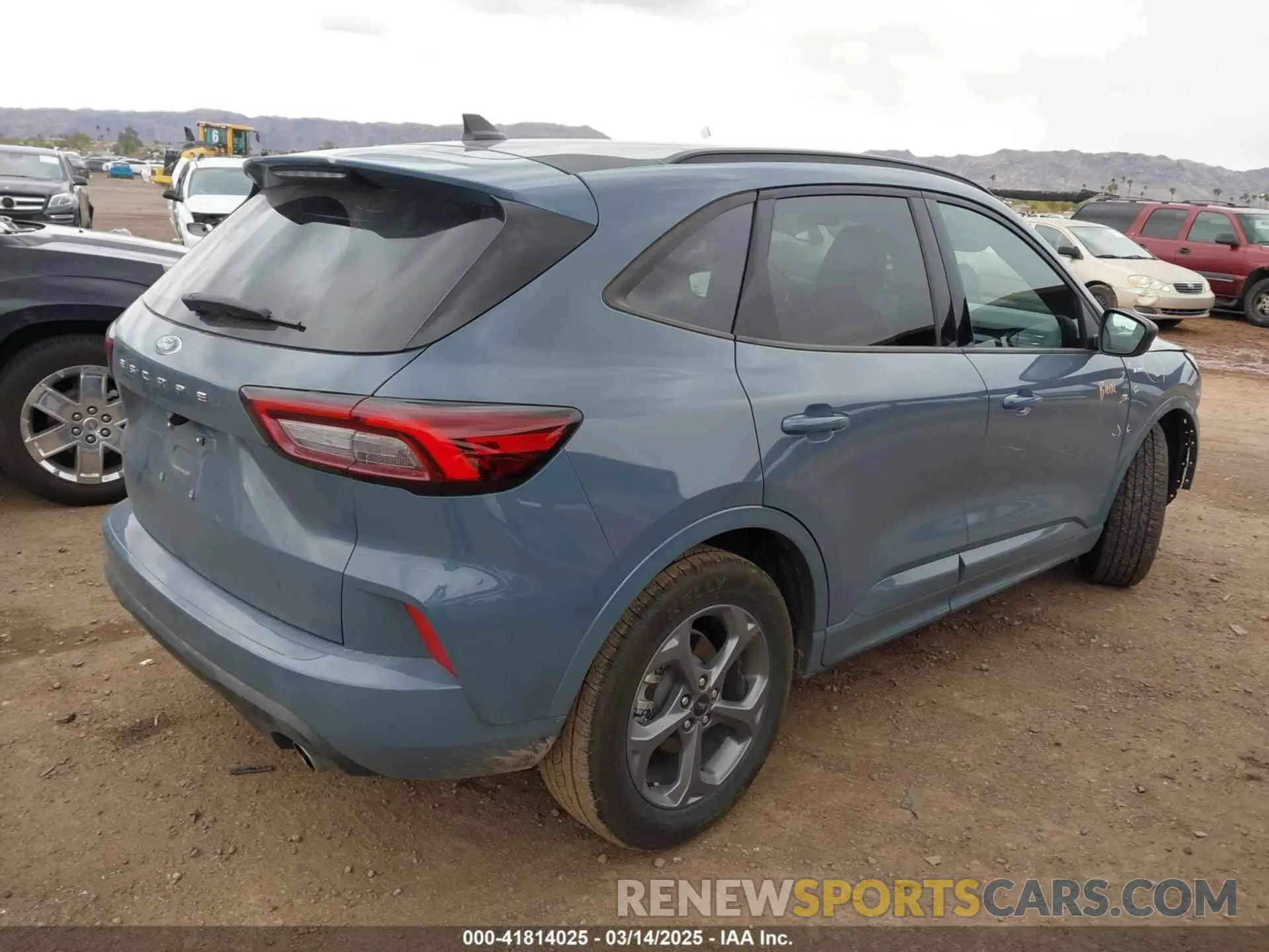 4 Photograph of a damaged car 1FMCU0MN6RUA12808 FORD ESCAPE 2024