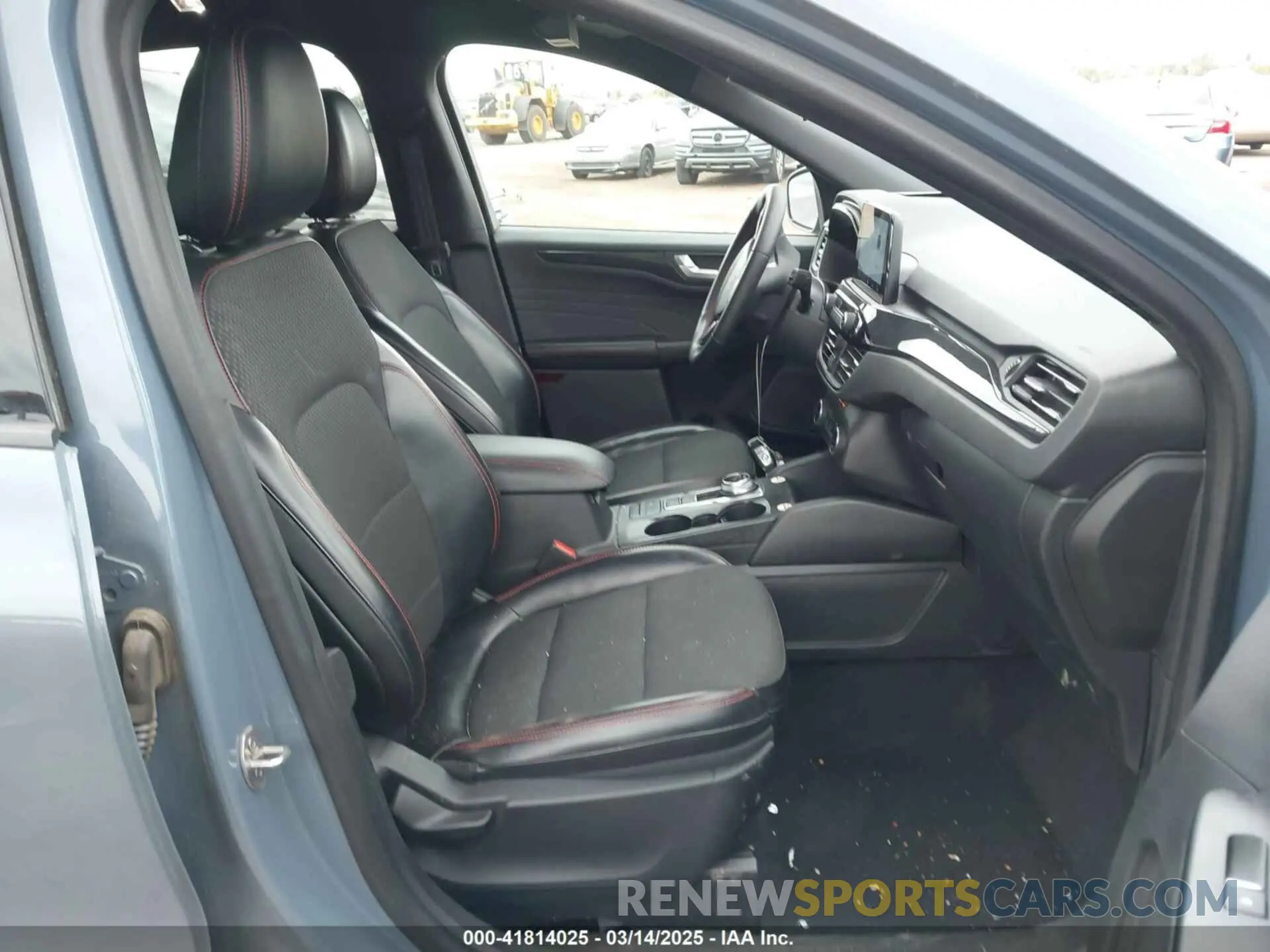 5 Photograph of a damaged car 1FMCU0MN6RUA12808 FORD ESCAPE 2024