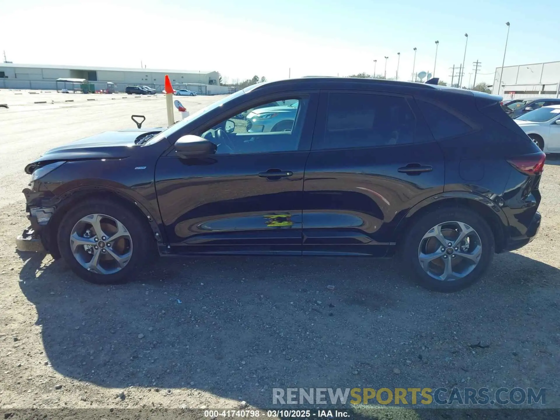 15 Photograph of a damaged car 1FMCU0MN6RUB24945 FORD ESCAPE 2024