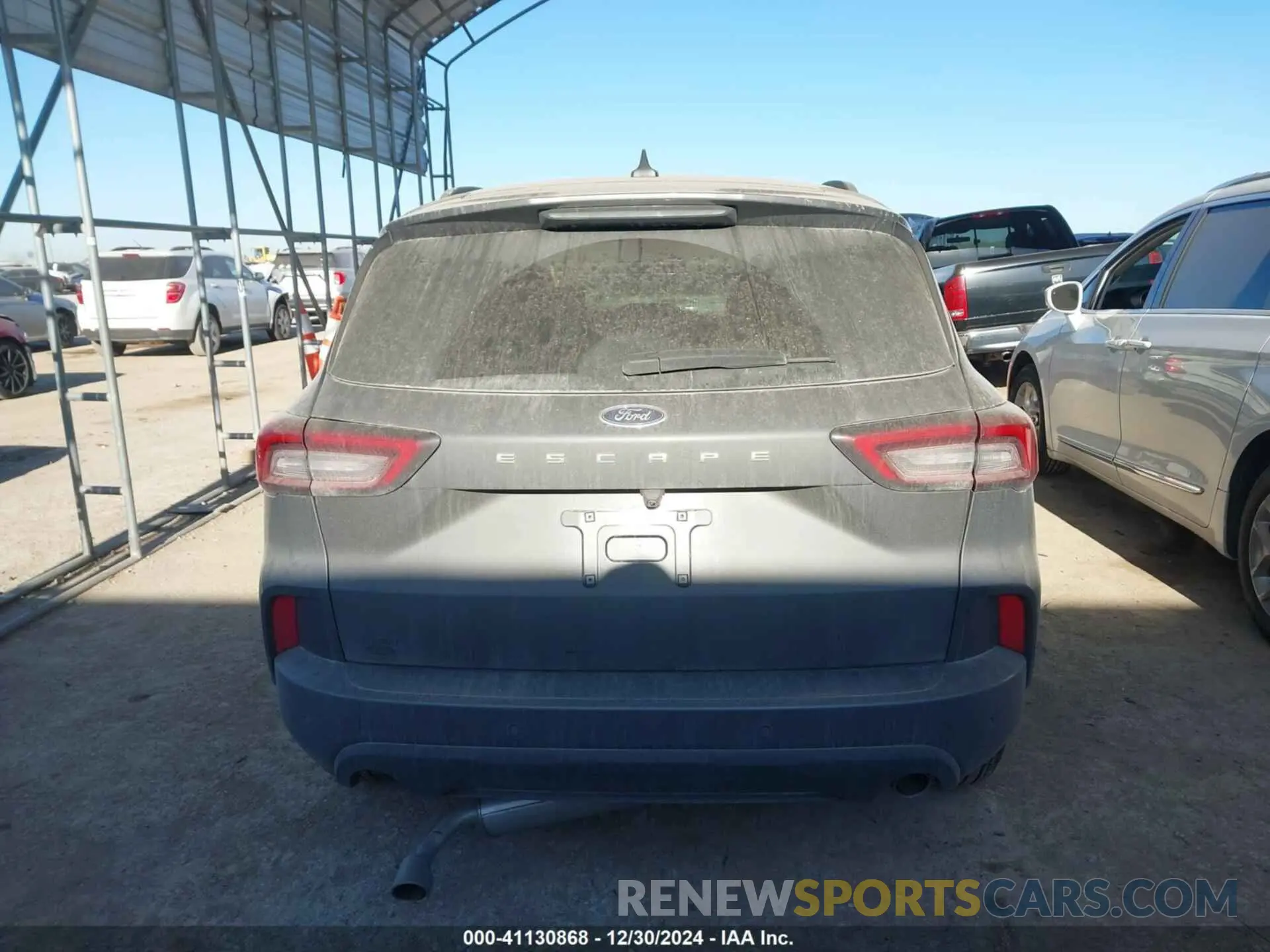17 Photograph of a damaged car 1FMCU0MN7RUB16806 FORD ESCAPE 2024
