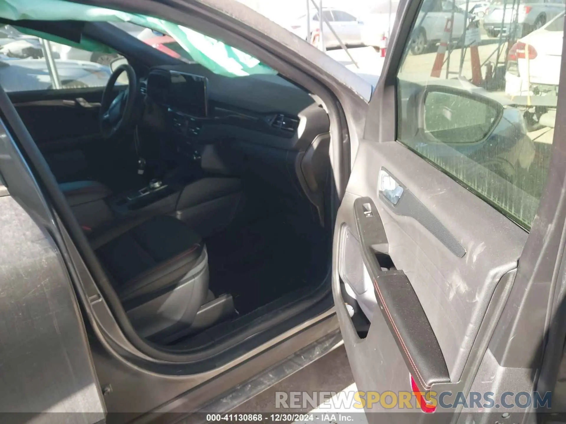 5 Photograph of a damaged car 1FMCU0MN7RUB16806 FORD ESCAPE 2024