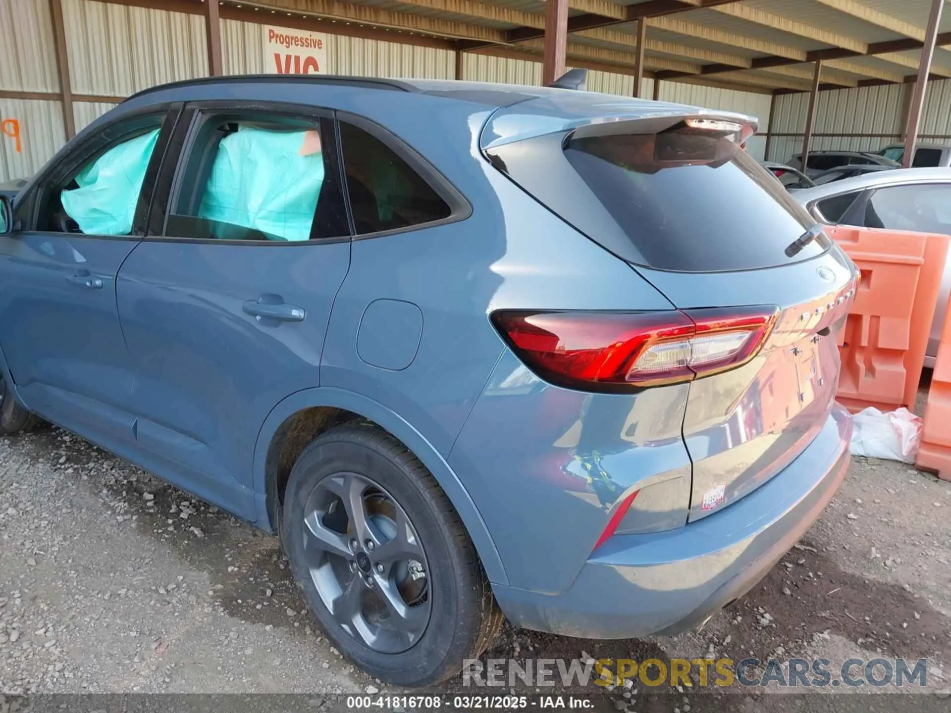 3 Photograph of a damaged car 1FMCU0MN8RUB62029 FORD ESCAPE 2024