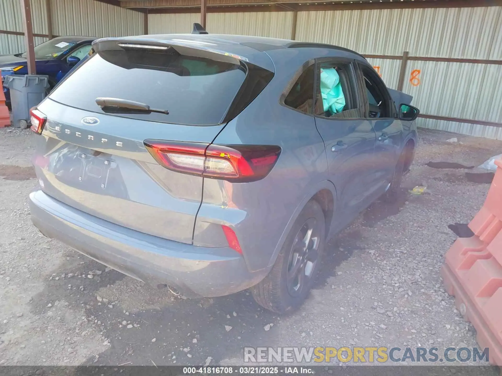 4 Photograph of a damaged car 1FMCU0MN8RUB62029 FORD ESCAPE 2024