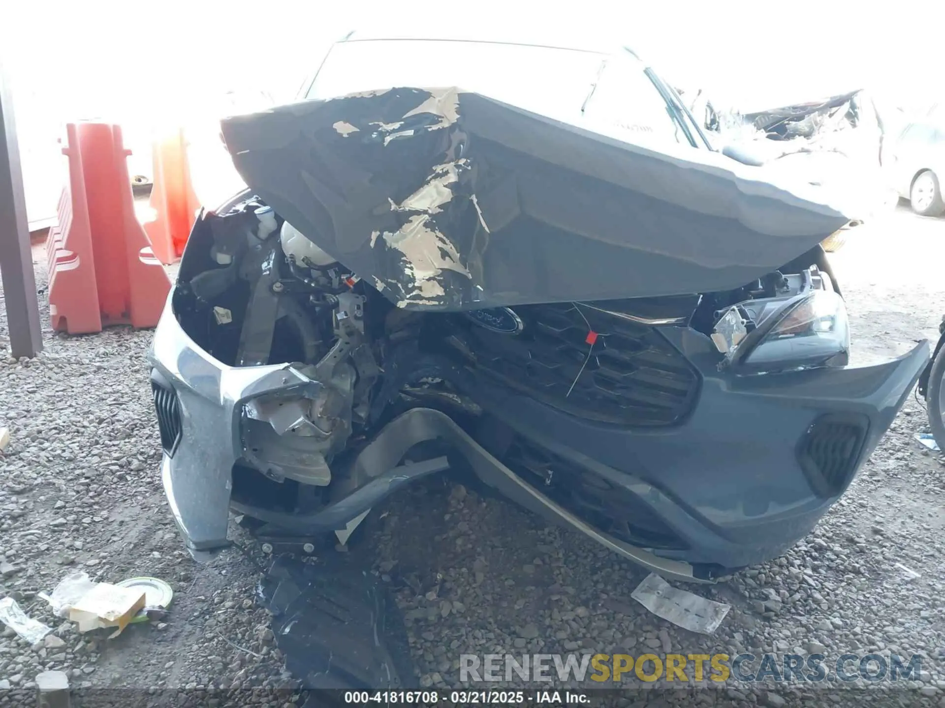 6 Photograph of a damaged car 1FMCU0MN8RUB62029 FORD ESCAPE 2024