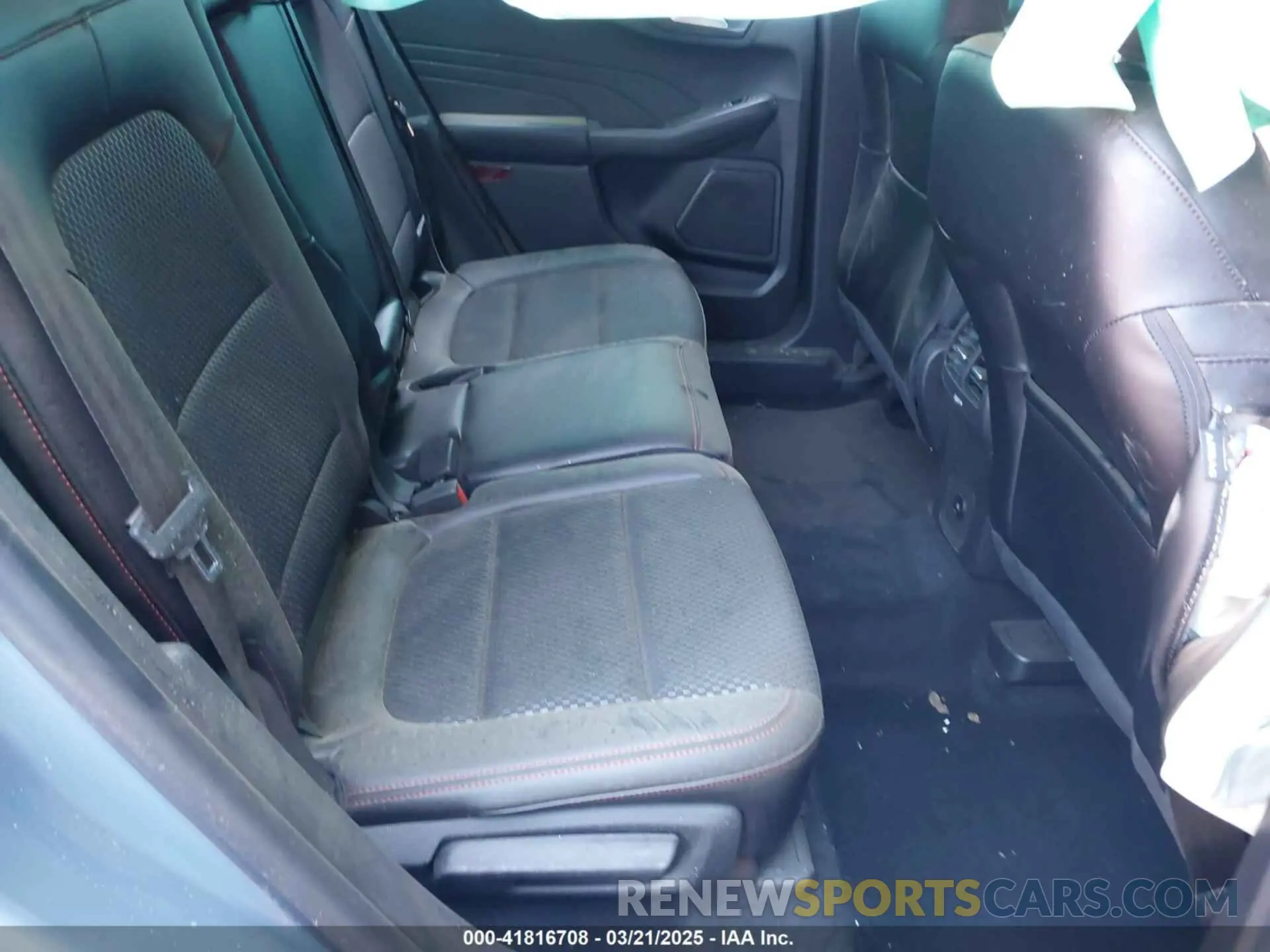 8 Photograph of a damaged car 1FMCU0MN8RUB62029 FORD ESCAPE 2024