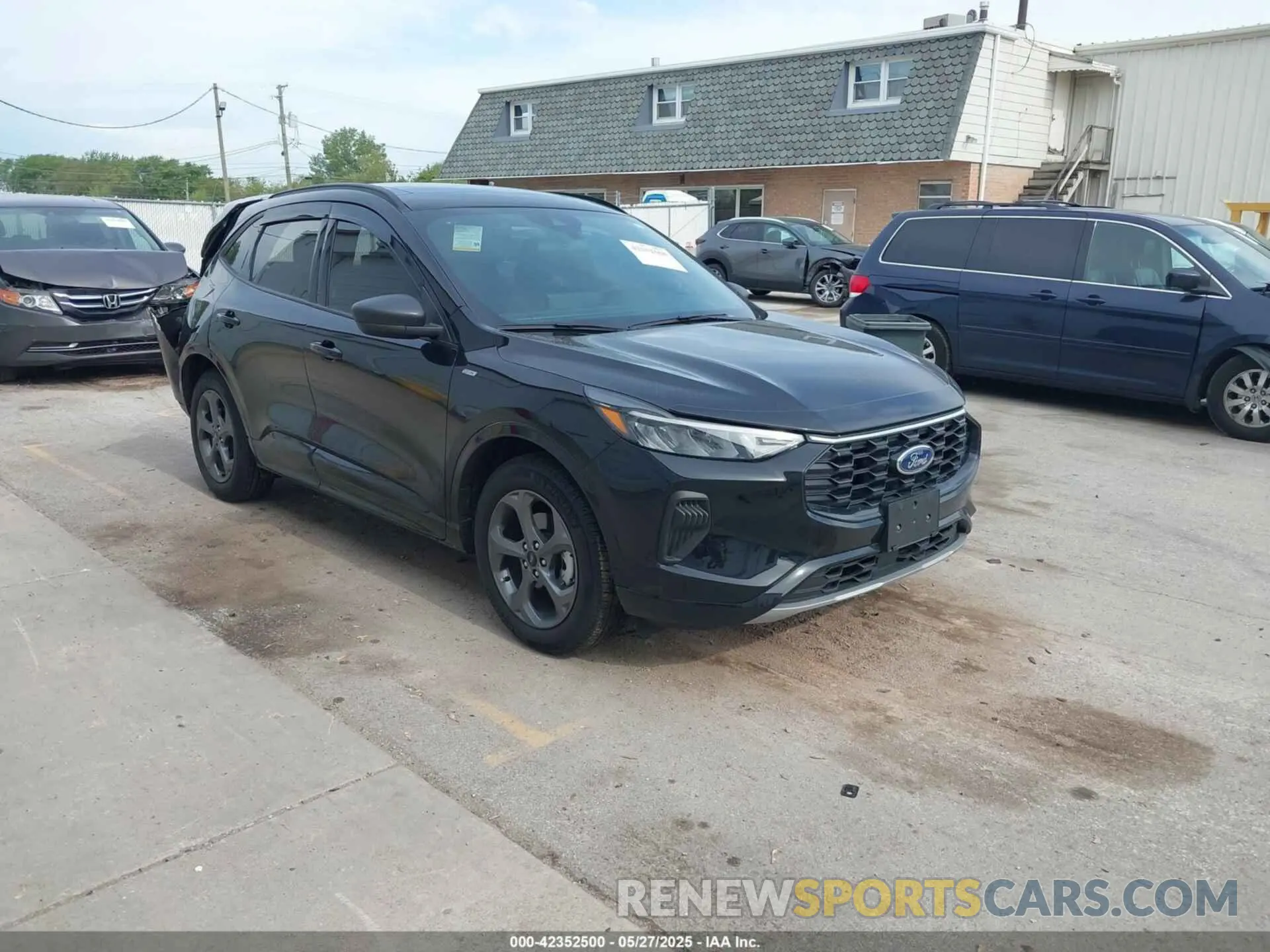 1 Photograph of a damaged car 1FMCU0MN9RUA33359 FORD ESCAPE 2024