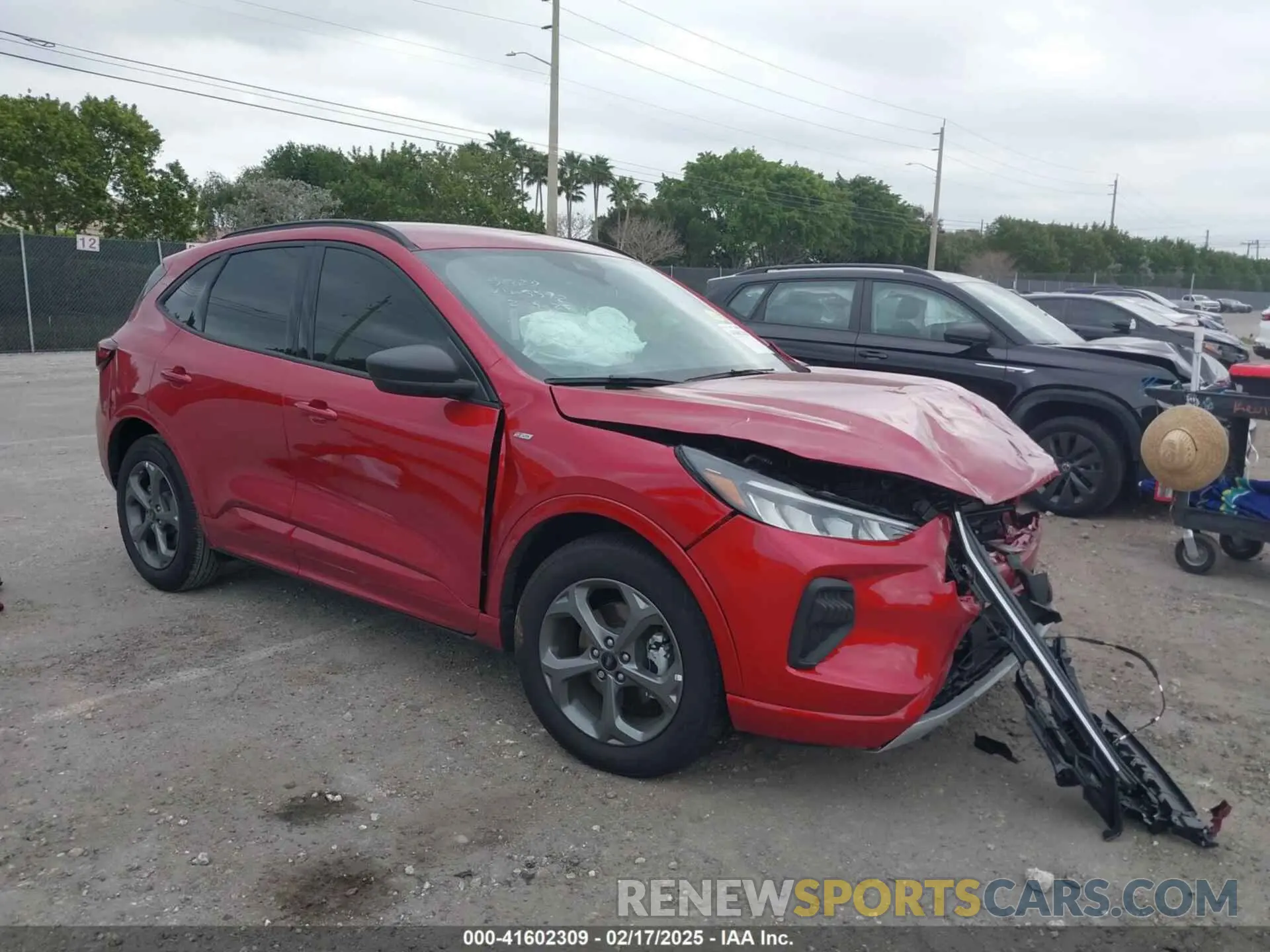 1 Photograph of a damaged car 1FMCU0MNXRUA65592 FORD ESCAPE 2024