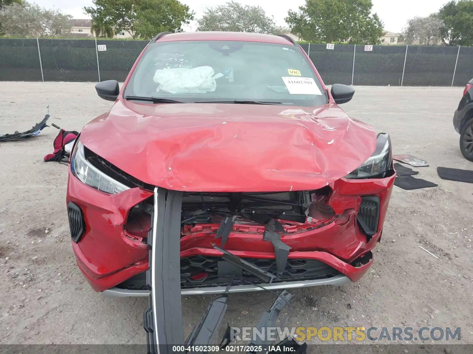 6 Photograph of a damaged car 1FMCU0MNXRUA65592 FORD ESCAPE 2024