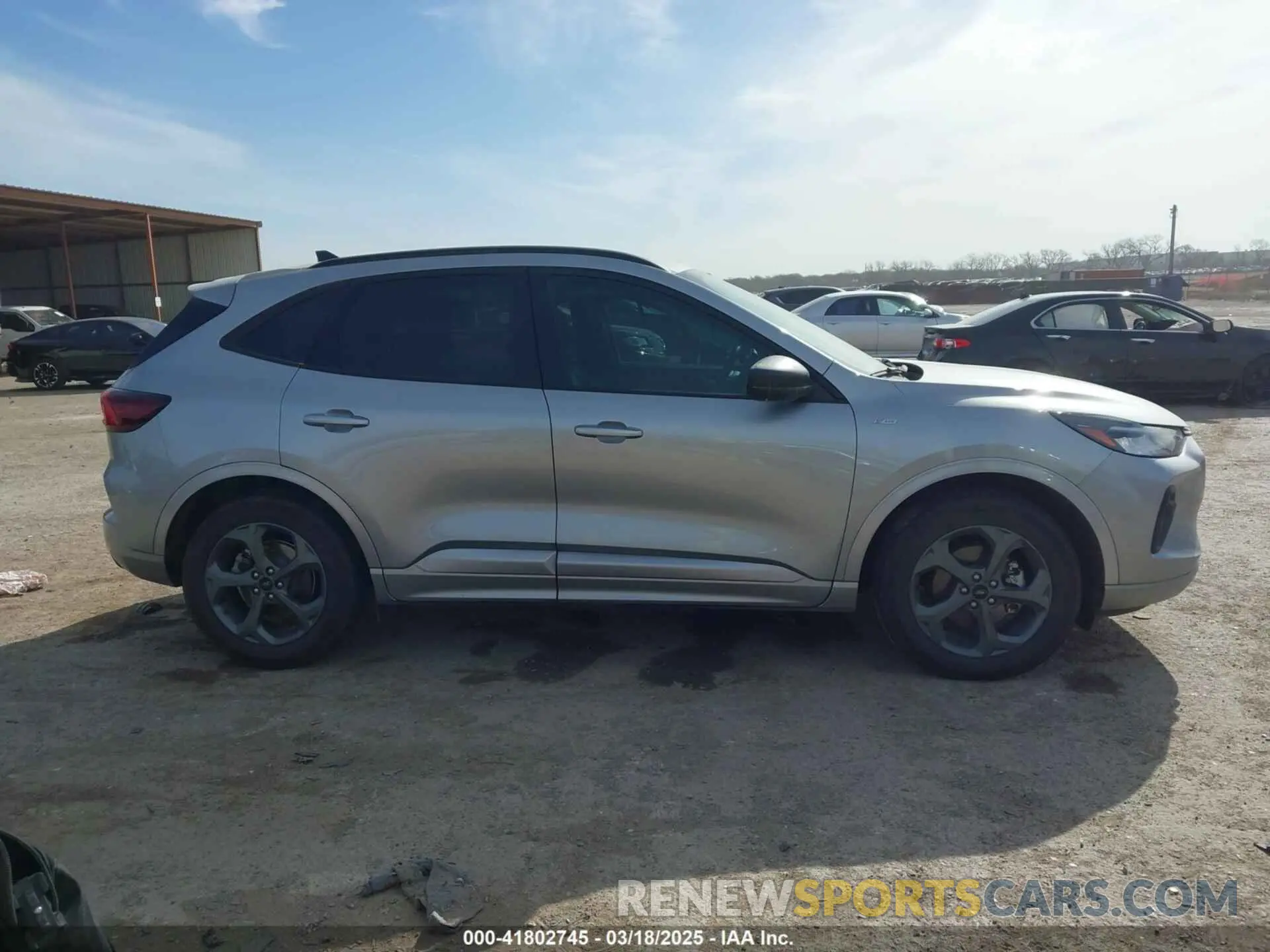 13 Photograph of a damaged car 1FMCU0MNXRUB57821 FORD ESCAPE 2024