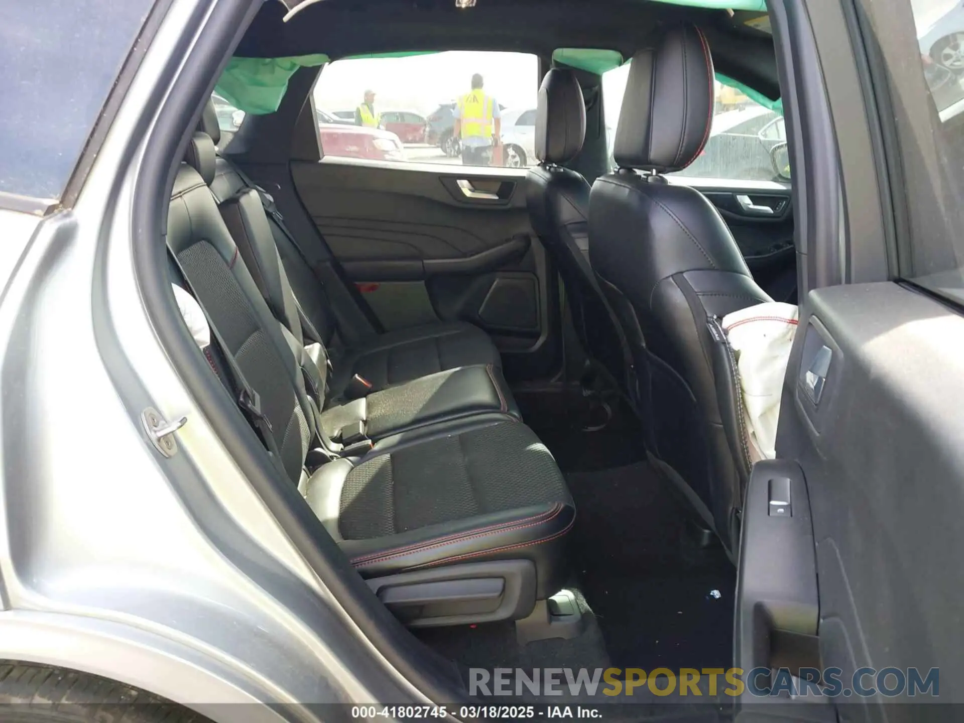 8 Photograph of a damaged car 1FMCU0MNXRUB57821 FORD ESCAPE 2024