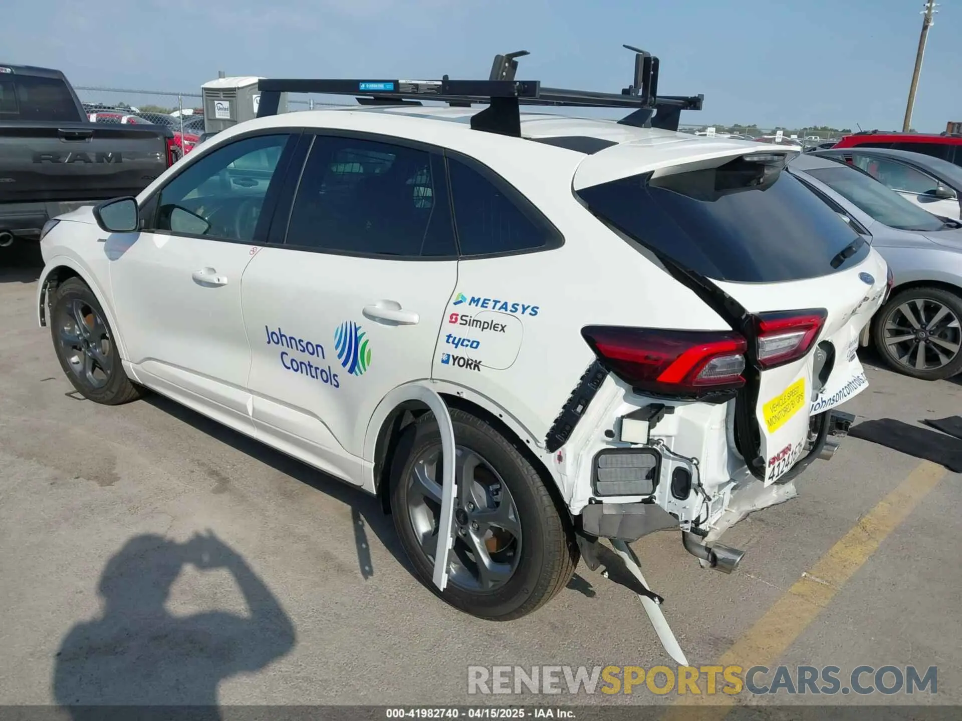3 Photograph of a damaged car 1FMCU0MZ3RUA27673 FORD ESCAPE 2024